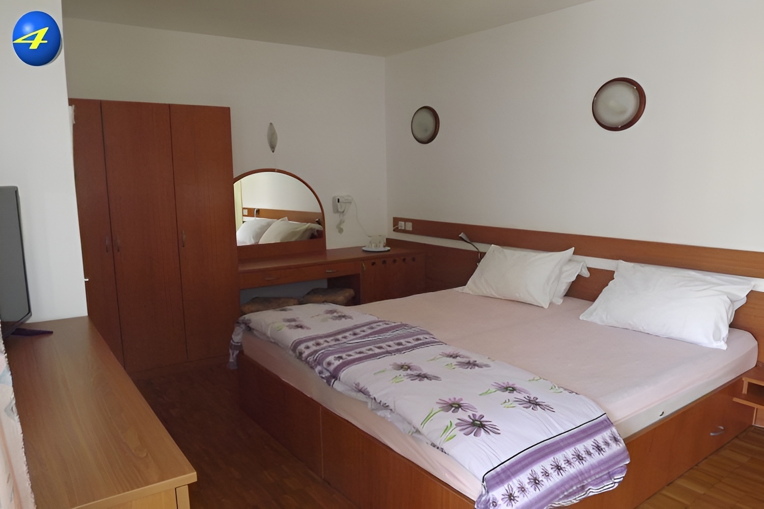 Room with balcony and sea view Supetarska Draga - Donja (Rab) (S-23068-d) Room with balcony and sea view Supetarska Draga - Donja (Rab) (S-23068-d)