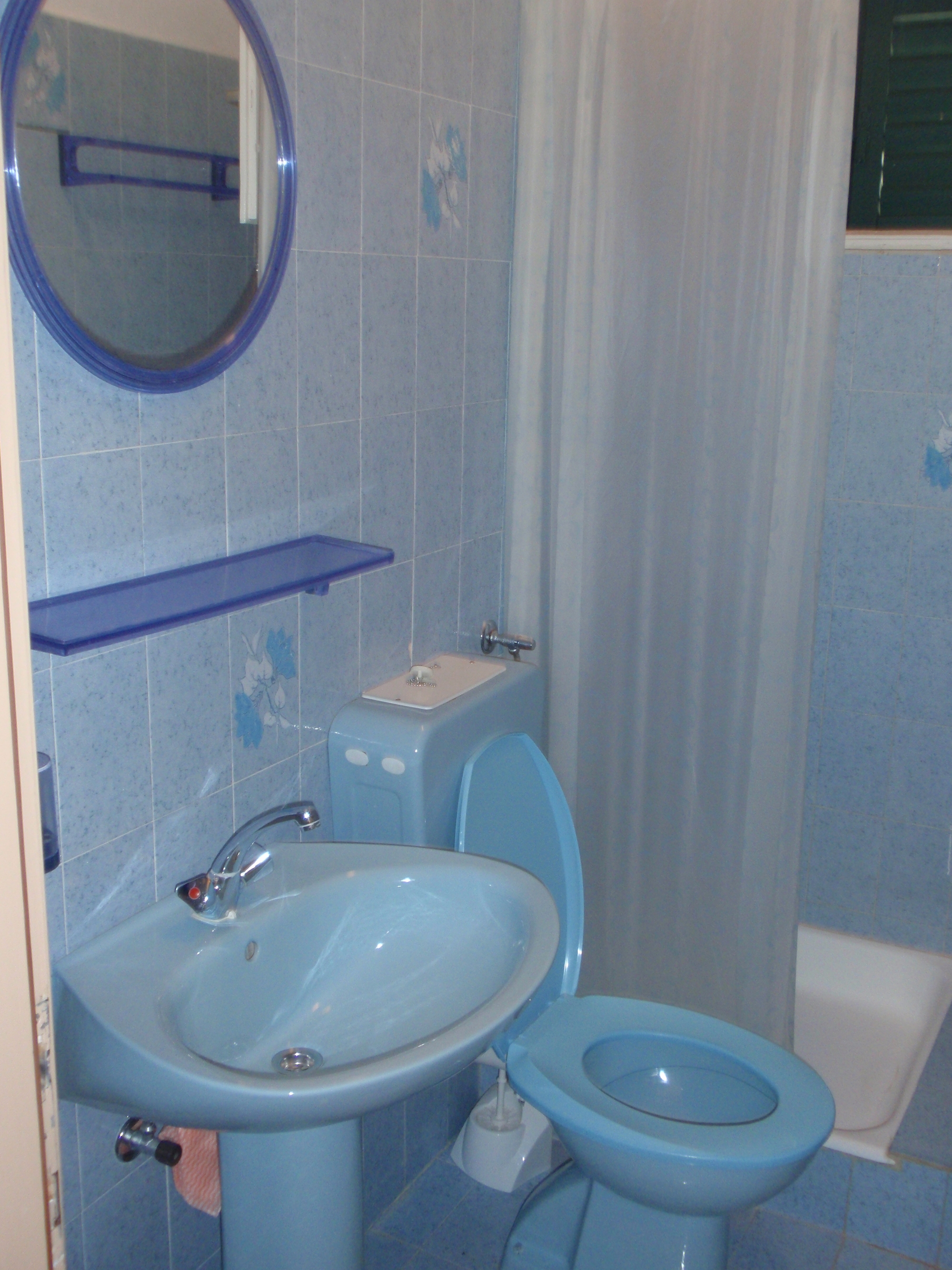 Three bedroom apartment with balcony and sea view Mimice, Omiš  A-a