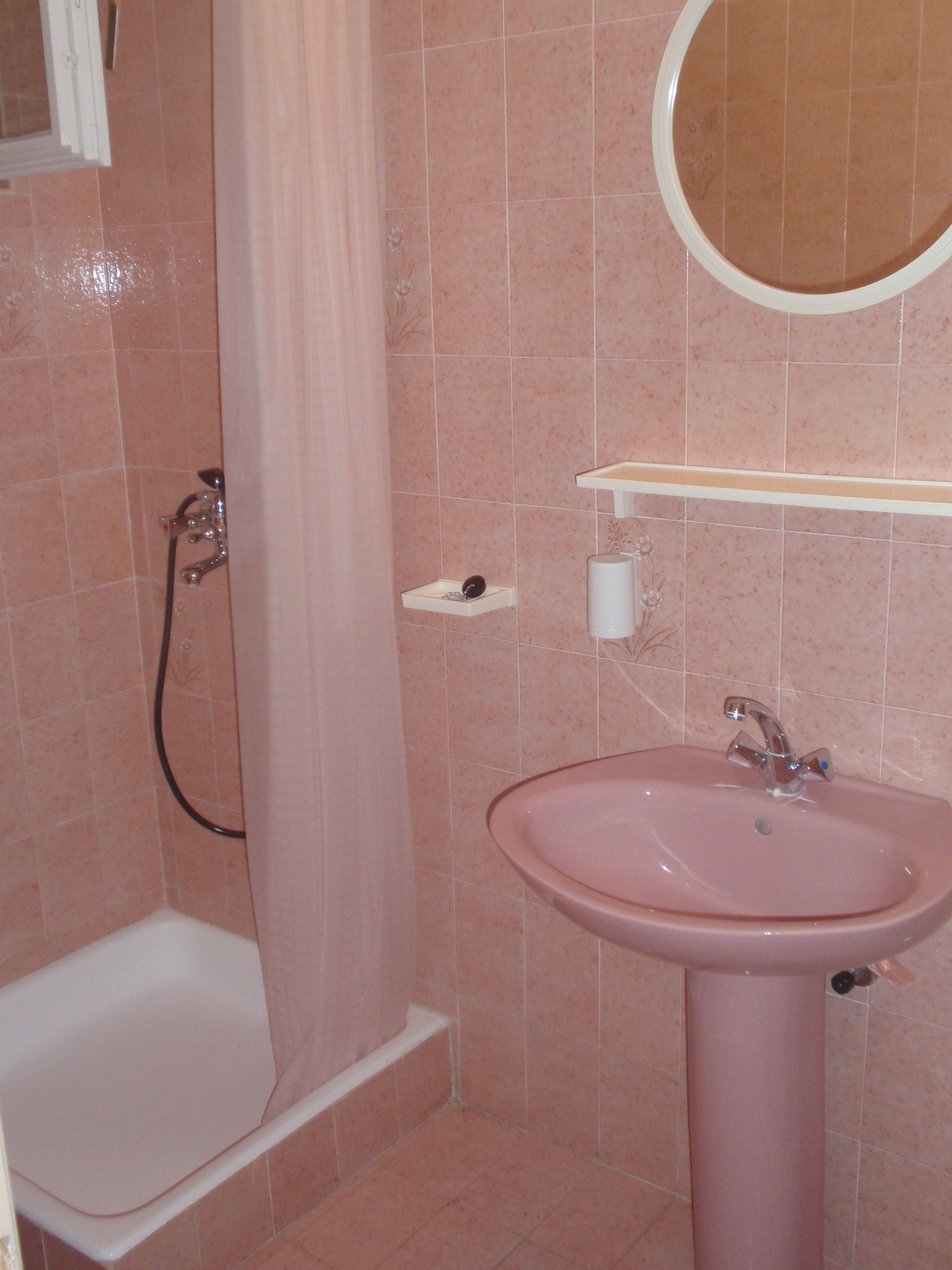 Three bedroom apartment with balcony and sea view Mimice, Omiš  A-a