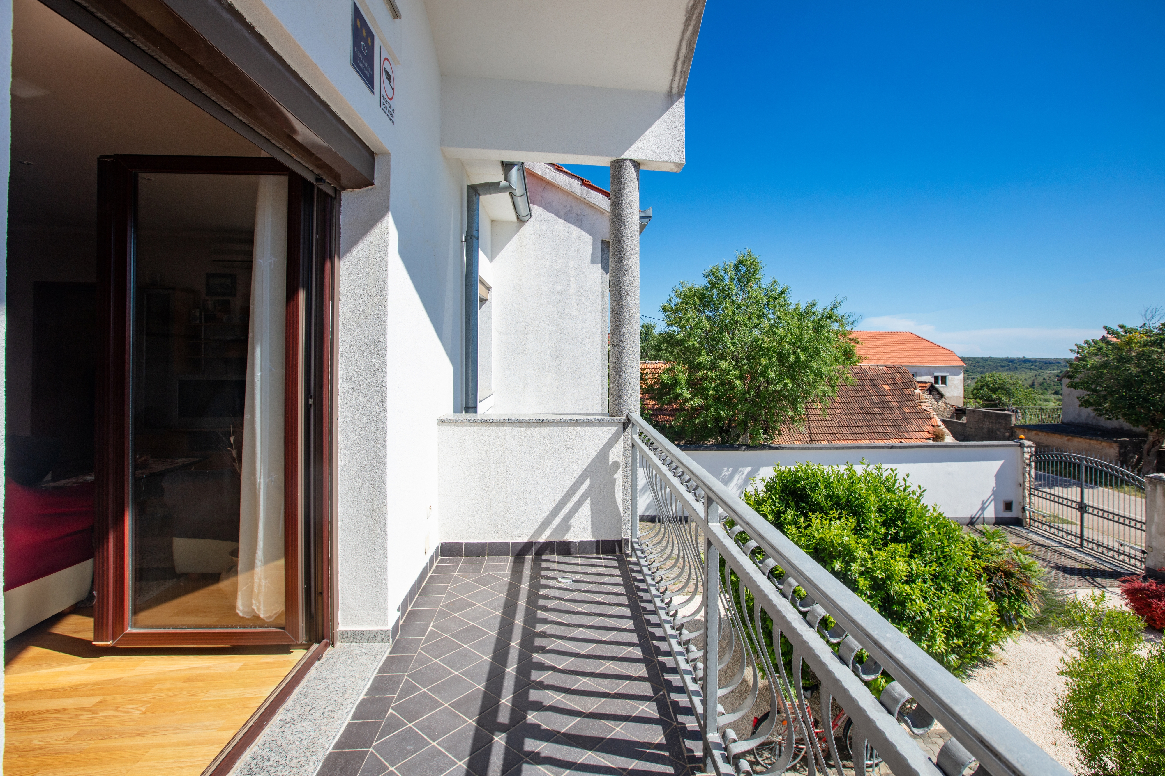 Two bedroom apartment with terrace Smrdelje, Krka  A-a