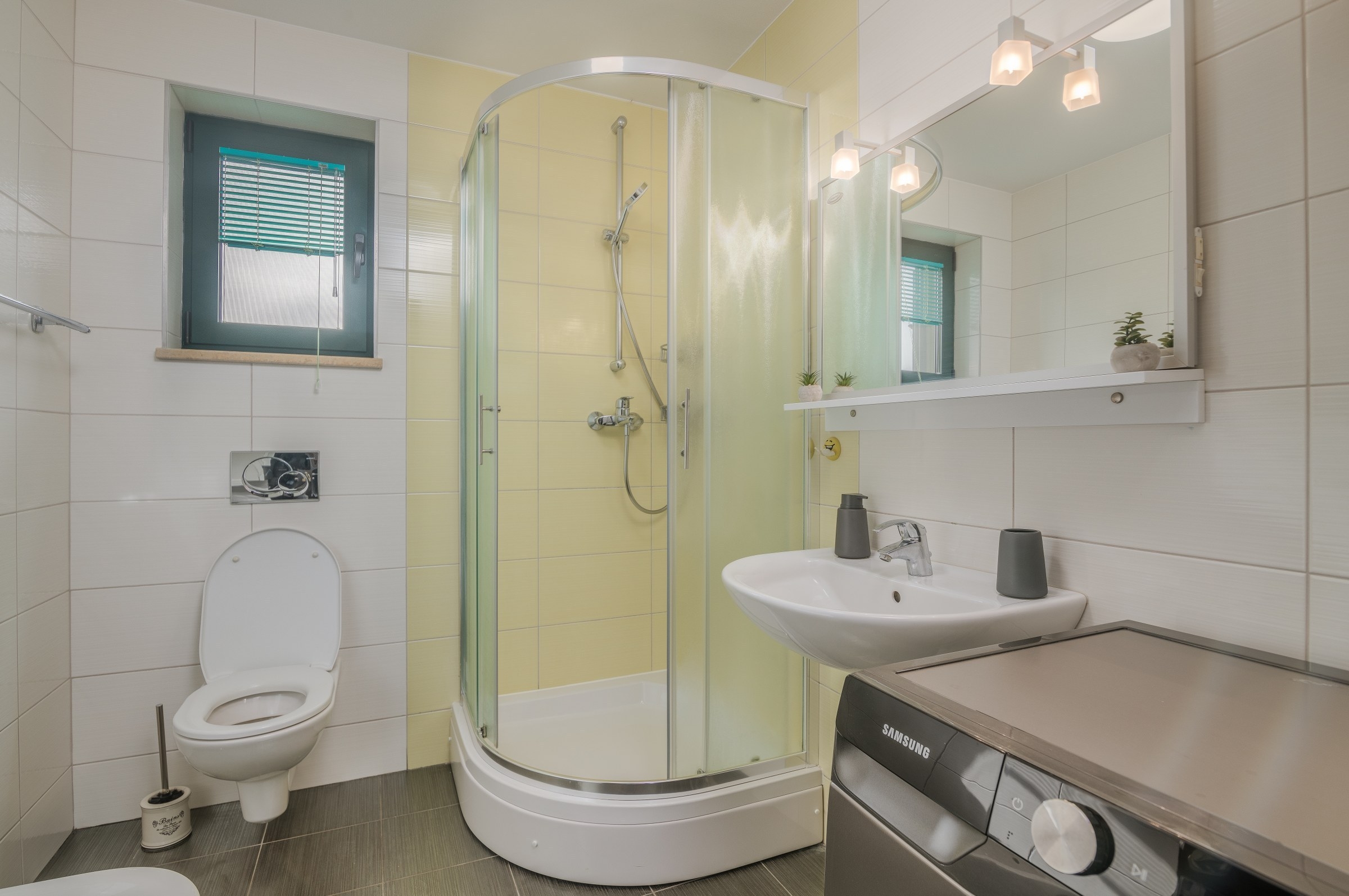 Two bedroom apartment with balcony and sea view Turčić, Krk  A-a