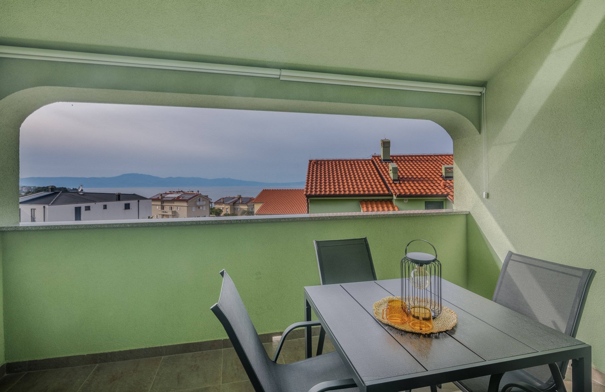Two bedroom apartment with balcony and sea view Turčić, Krk  A-c