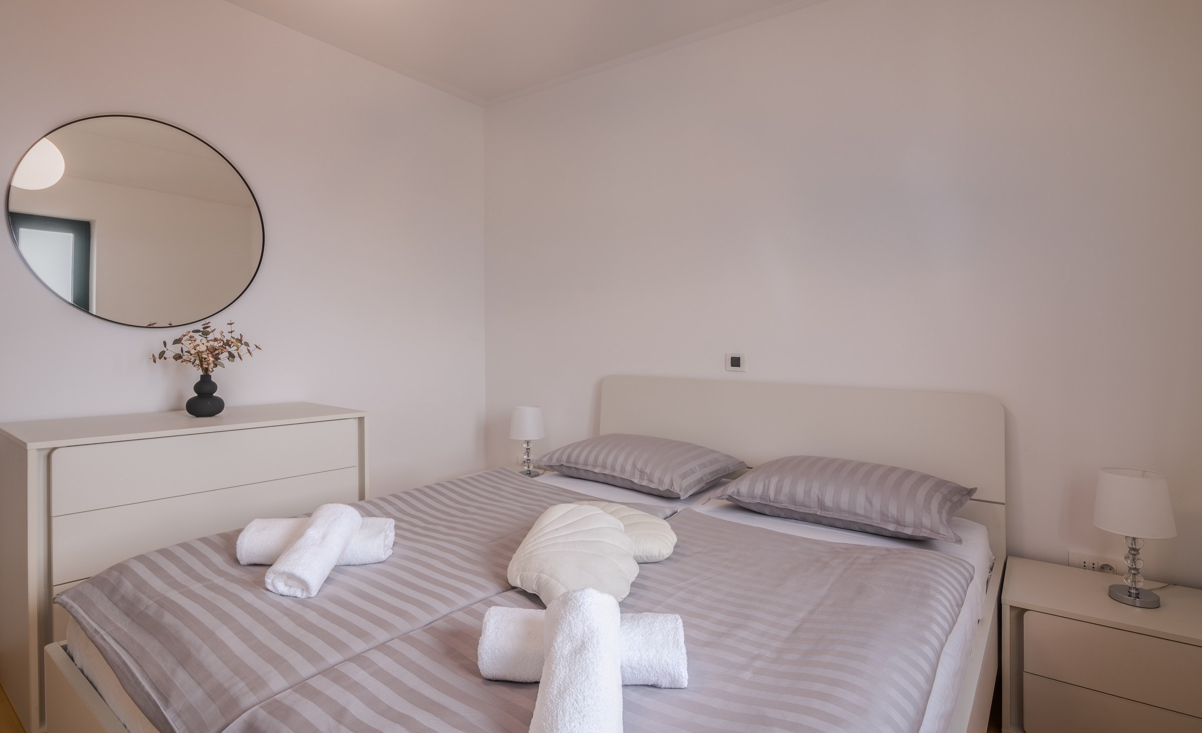 Two bedroom apartment with balcony and sea view Turčić, Krk  A-c