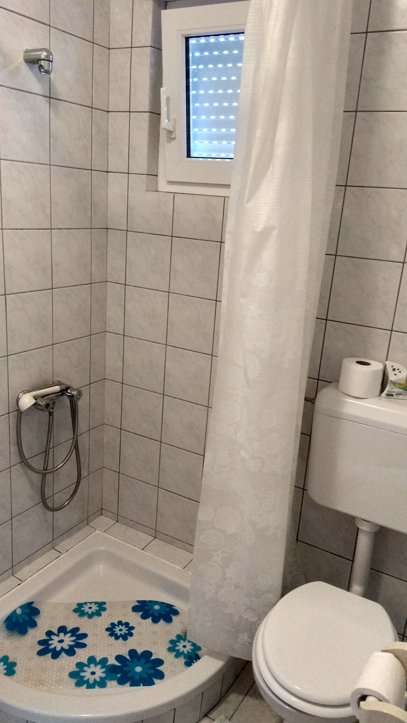 Two bedroom apartment with terrace Banjol, Rab  A-a