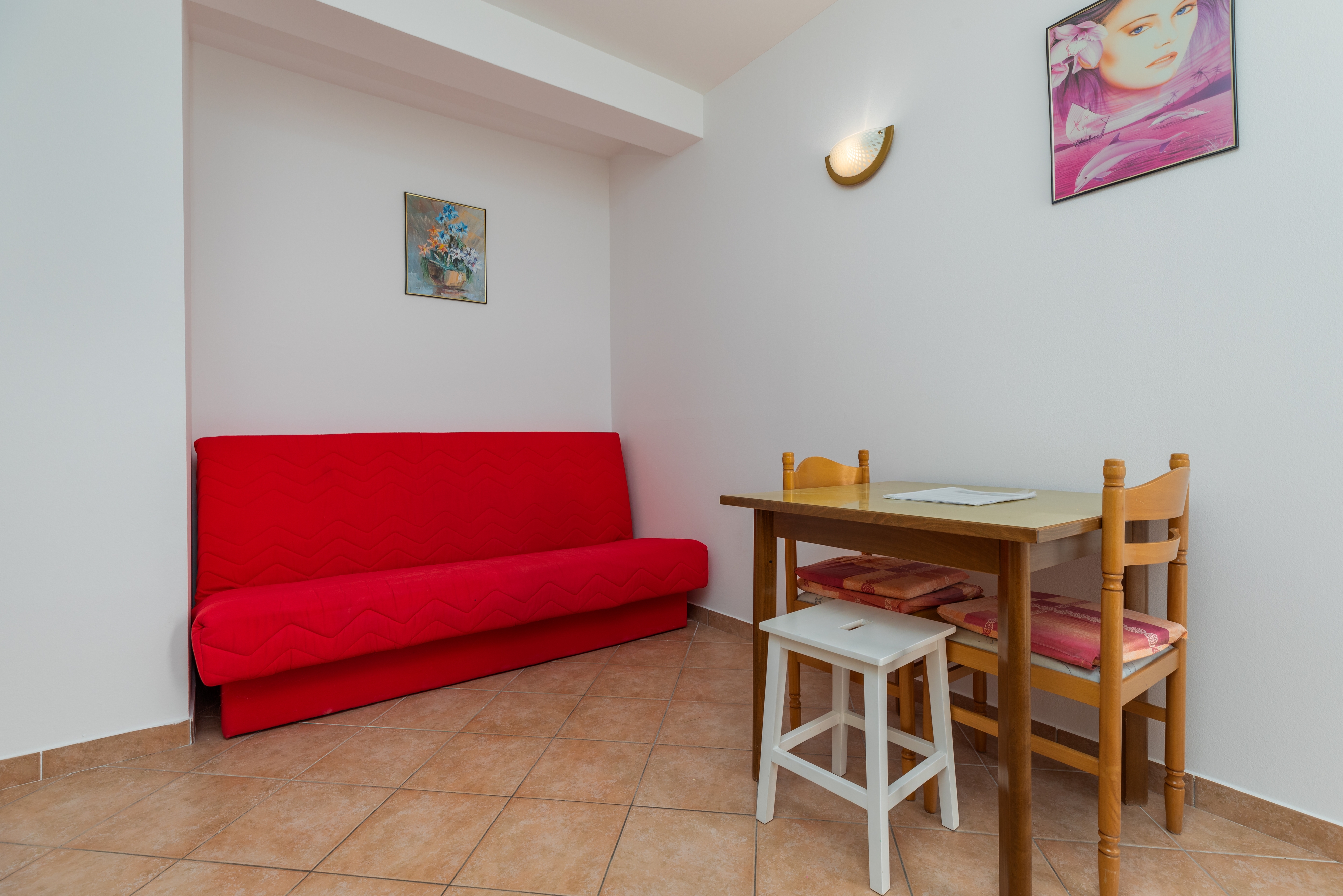 One bedroom apartment with balcony and sea view Lokva Rogoznica, Omiš (A-23105-a)