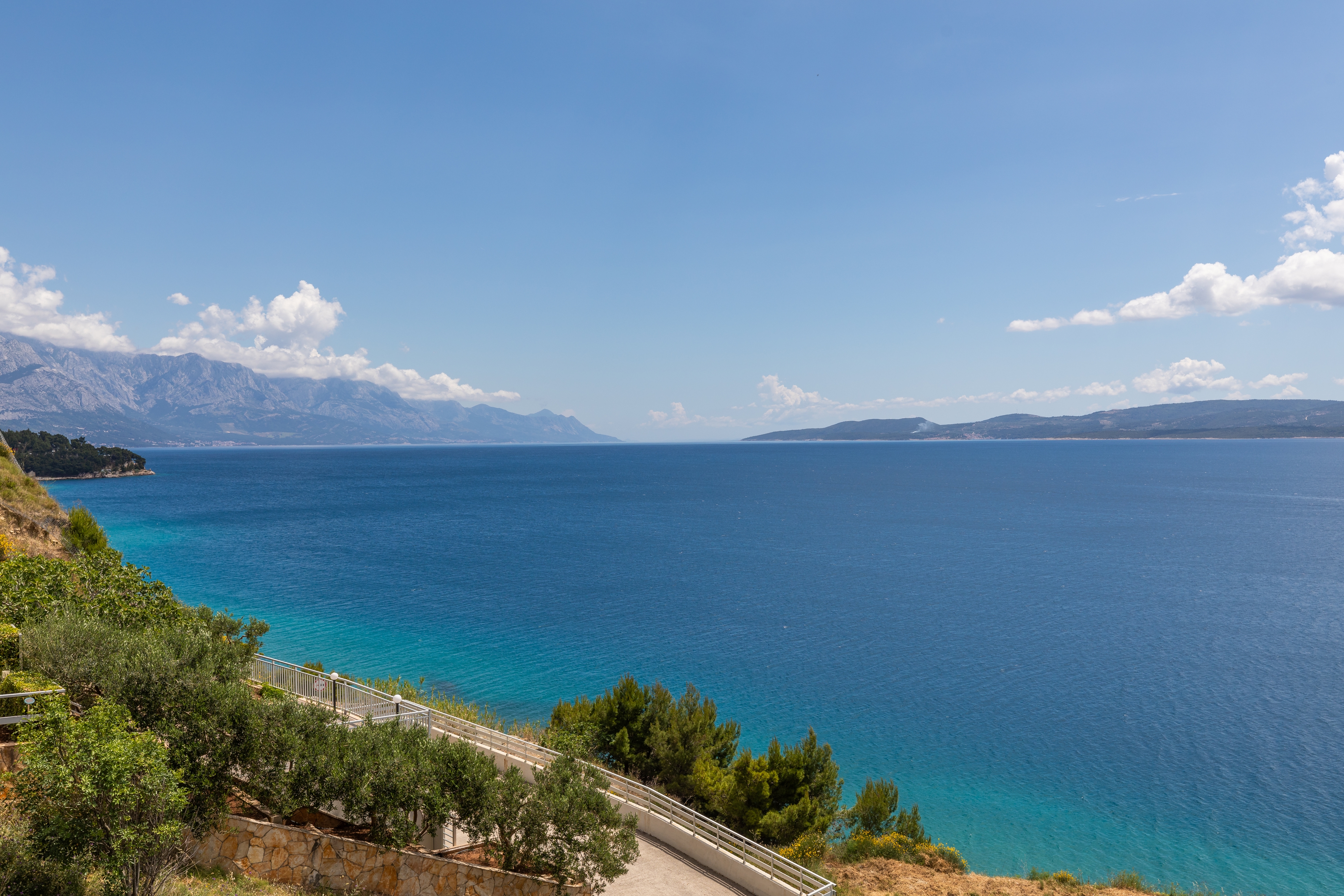 One bedroom apartment with balcony and sea view Lokva Rogoznica, Omiš  A-b