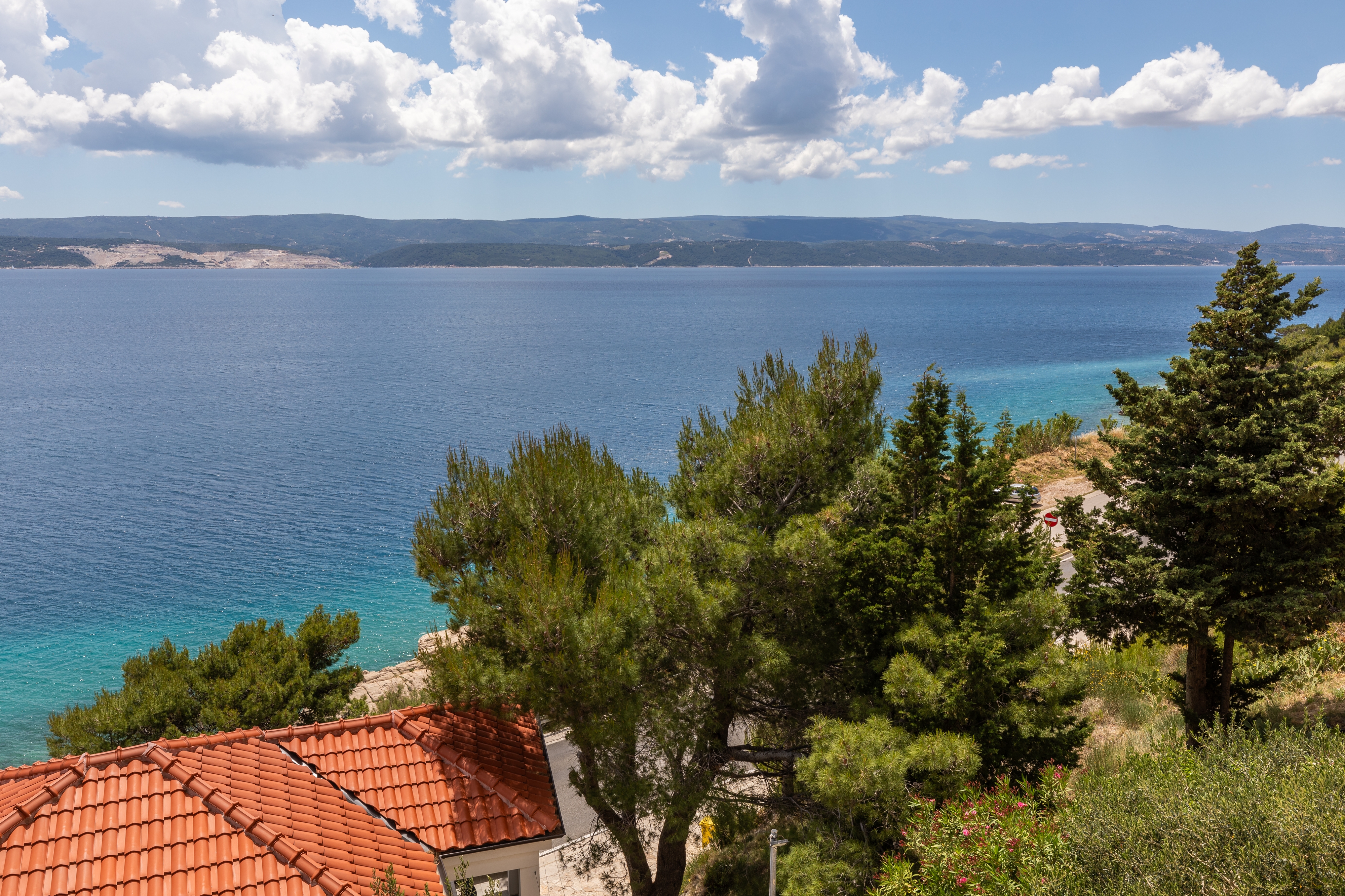 One bedroom apartment with balcony and sea view Lokva Rogoznica, Omiš  A-b