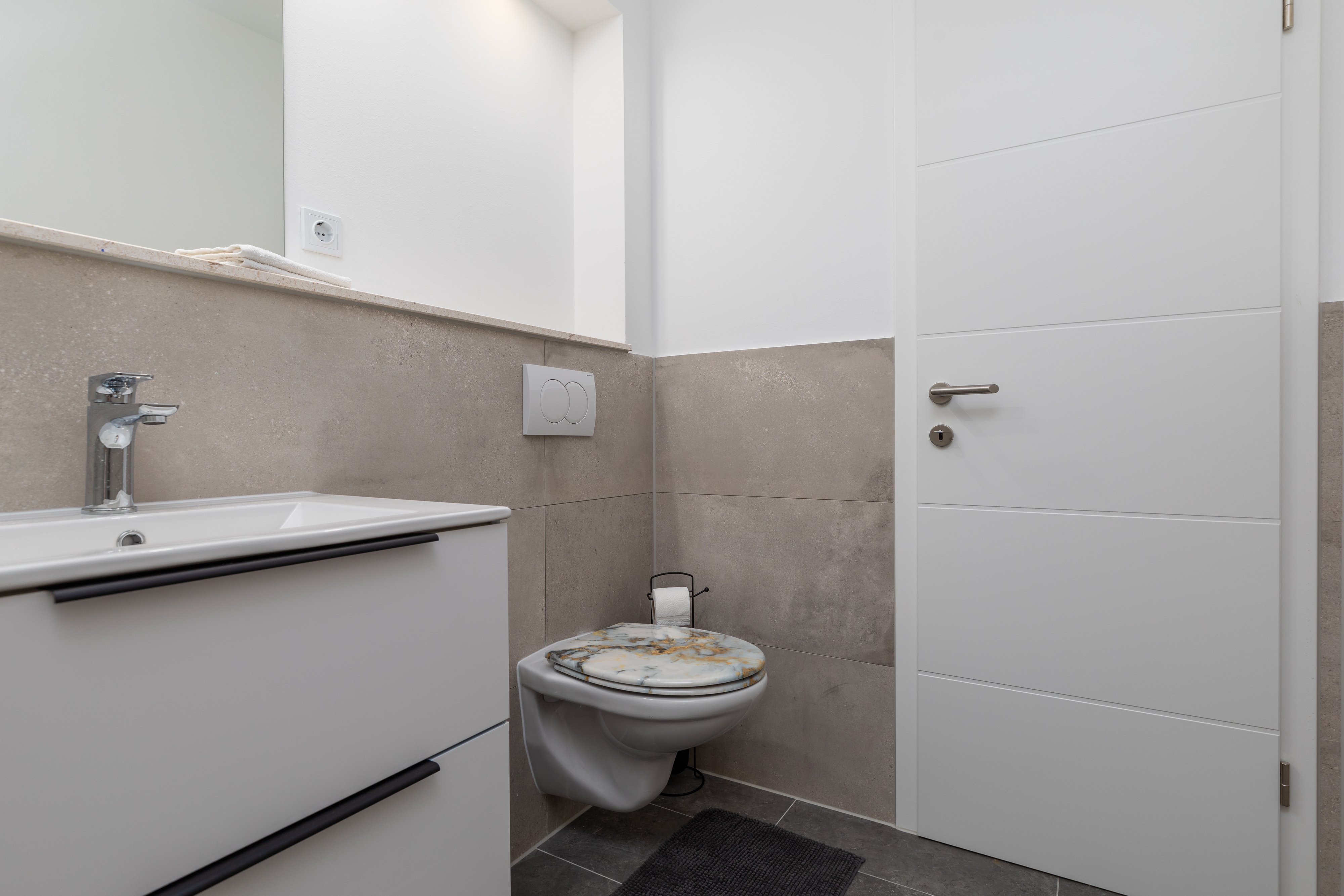 One bedroom apartment with balcony and sea view Lokva Rogoznica, Omiš  A-b