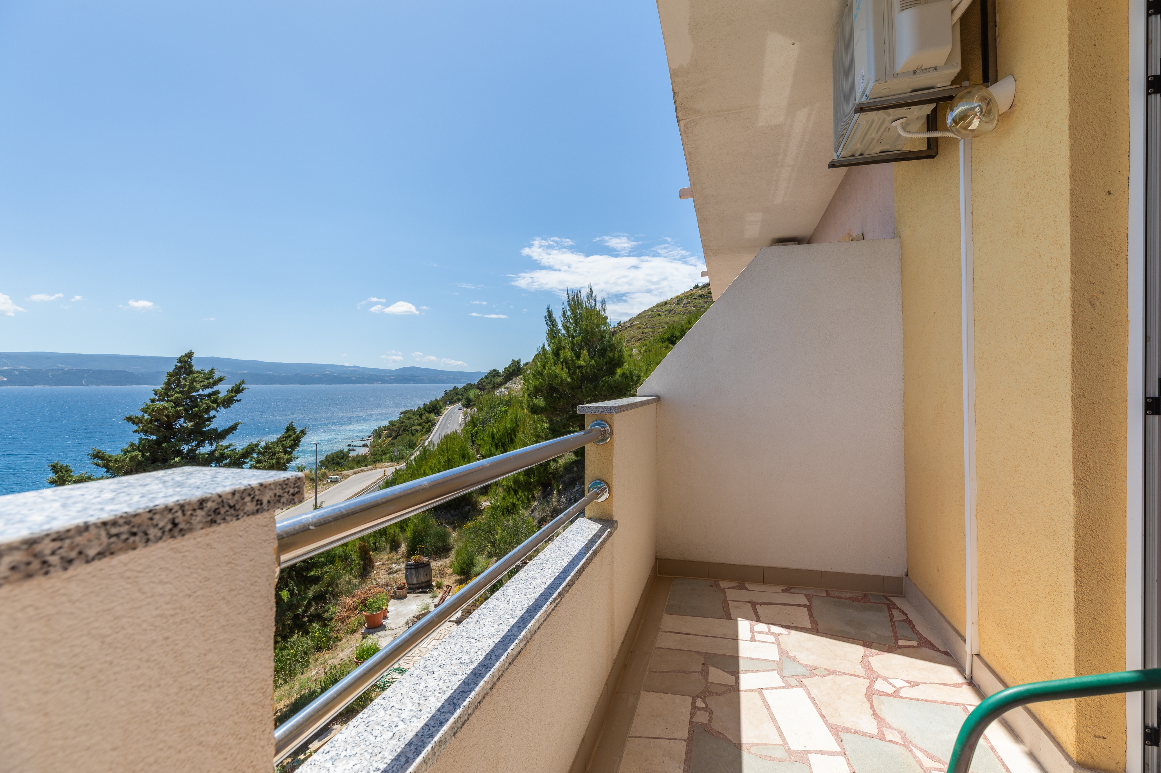 Studio flat with balcony and sea view Lokva Rogoznica, Omiš  AS-b