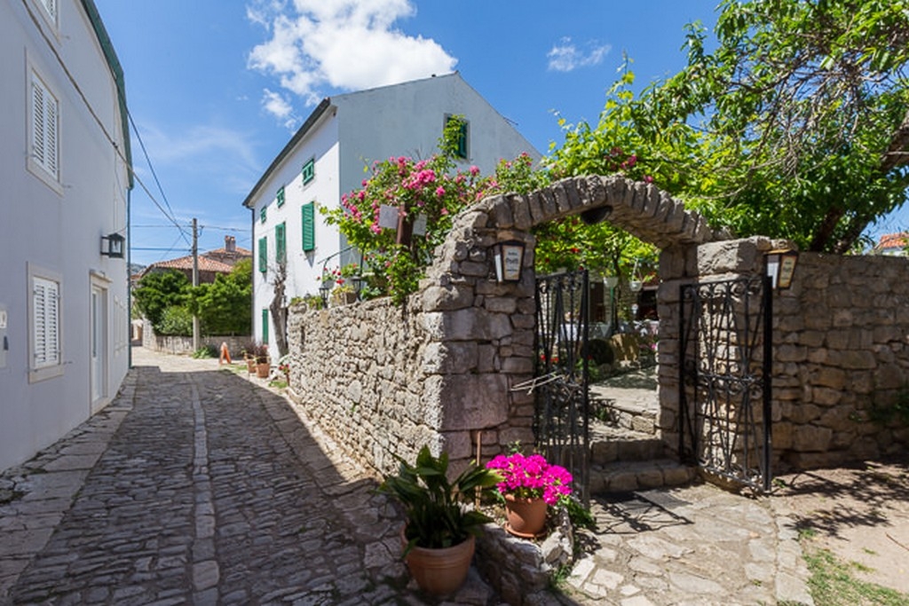 Room with air-conditioning Osor, Lošinj (S-23106-a)
