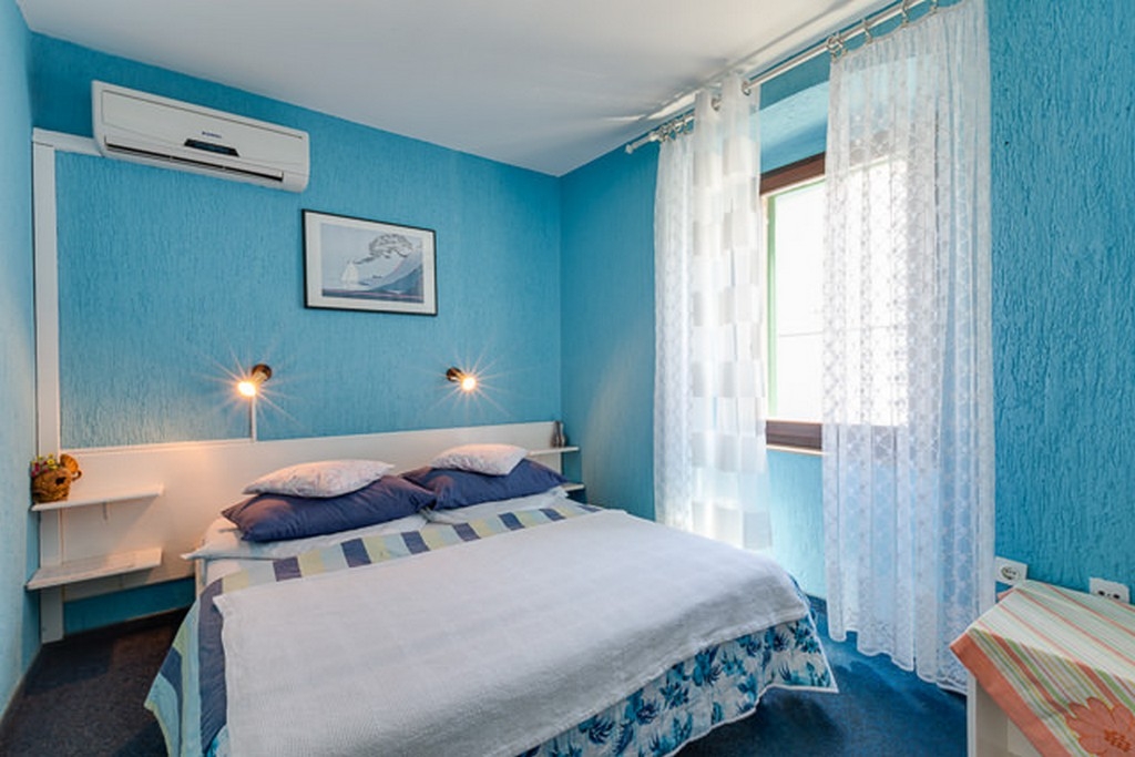 Room with air-conditioning Osor, Lošinj (S-23106-c) Room with air-conditioning Osor, Lošinj (S-23106-c)