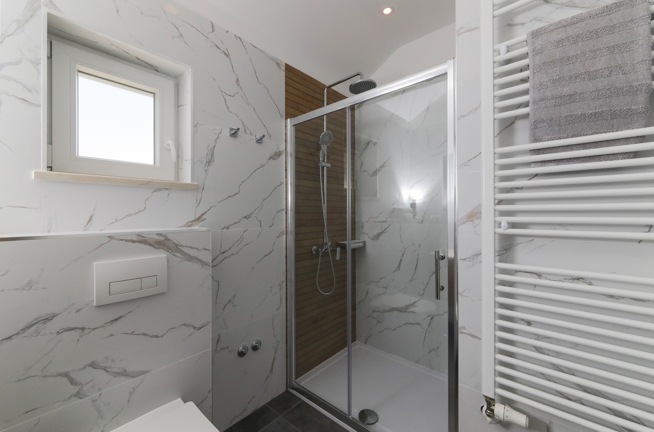 Three bedroom house with terrace and sea view Supetar, Brač  K