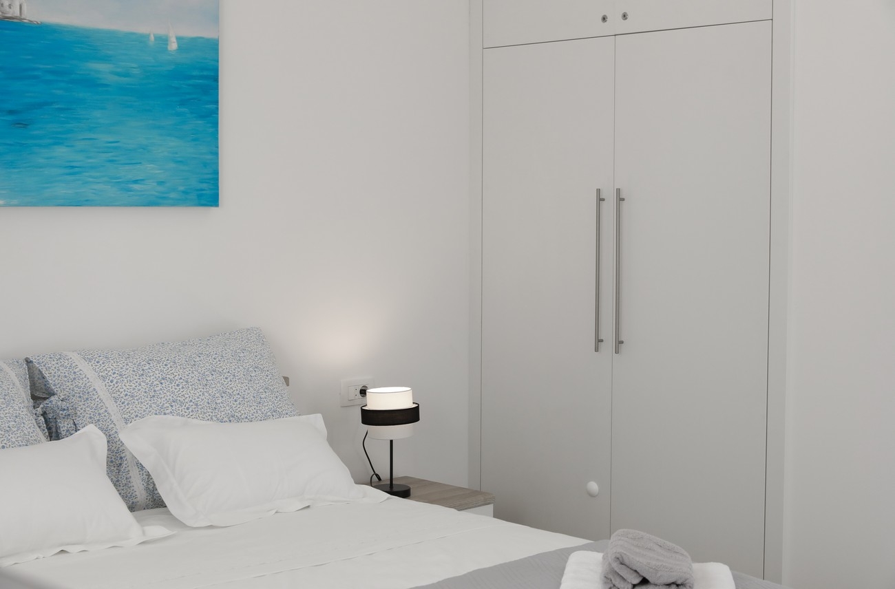 Three bedroom house with terrace and sea view Supetar, Brač  K