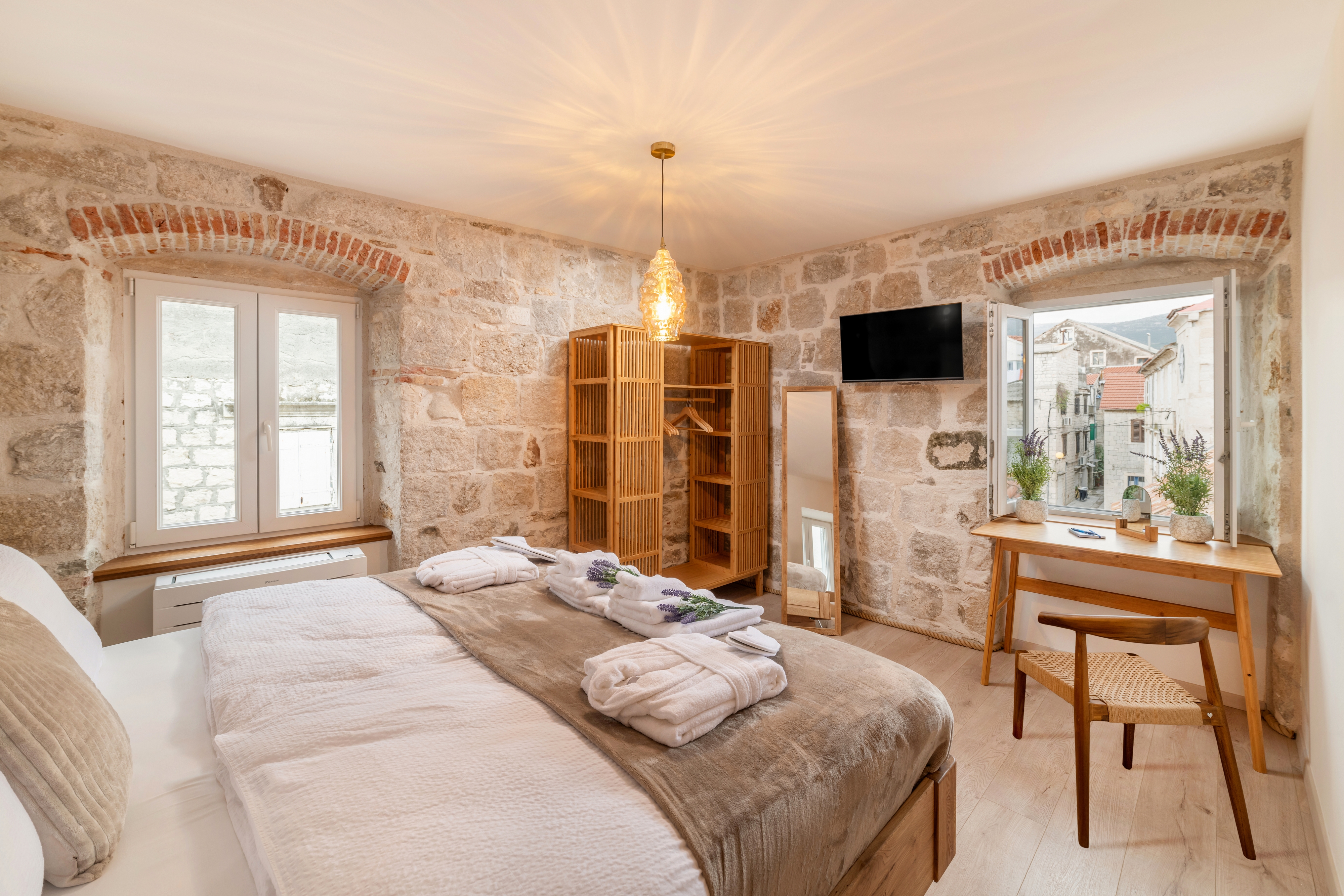 Dvosobna kuća s terasom Kaštel Novi, Kaštela  K