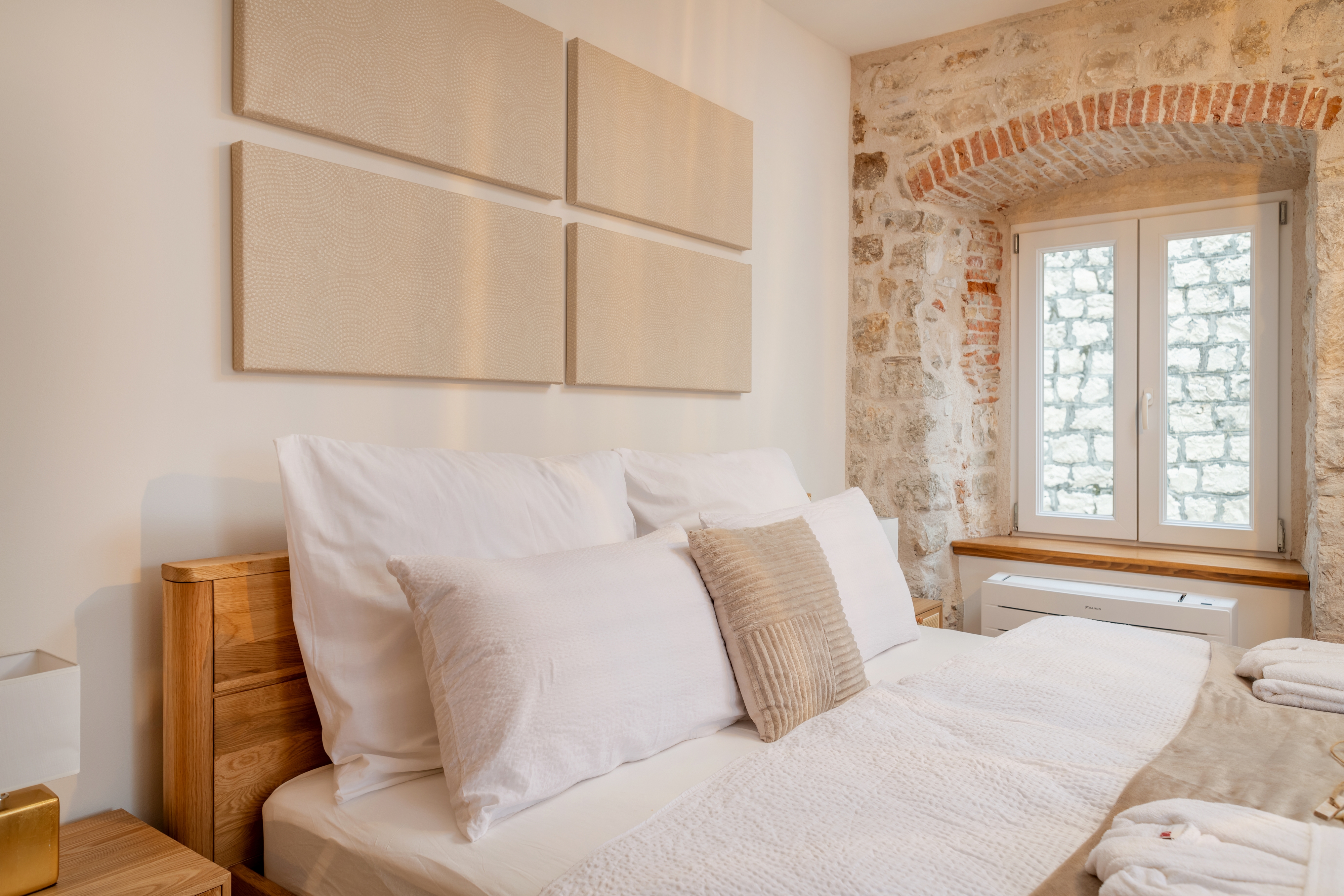 Two bedroom house with terrace Kaštel Novi, Kaštela  K