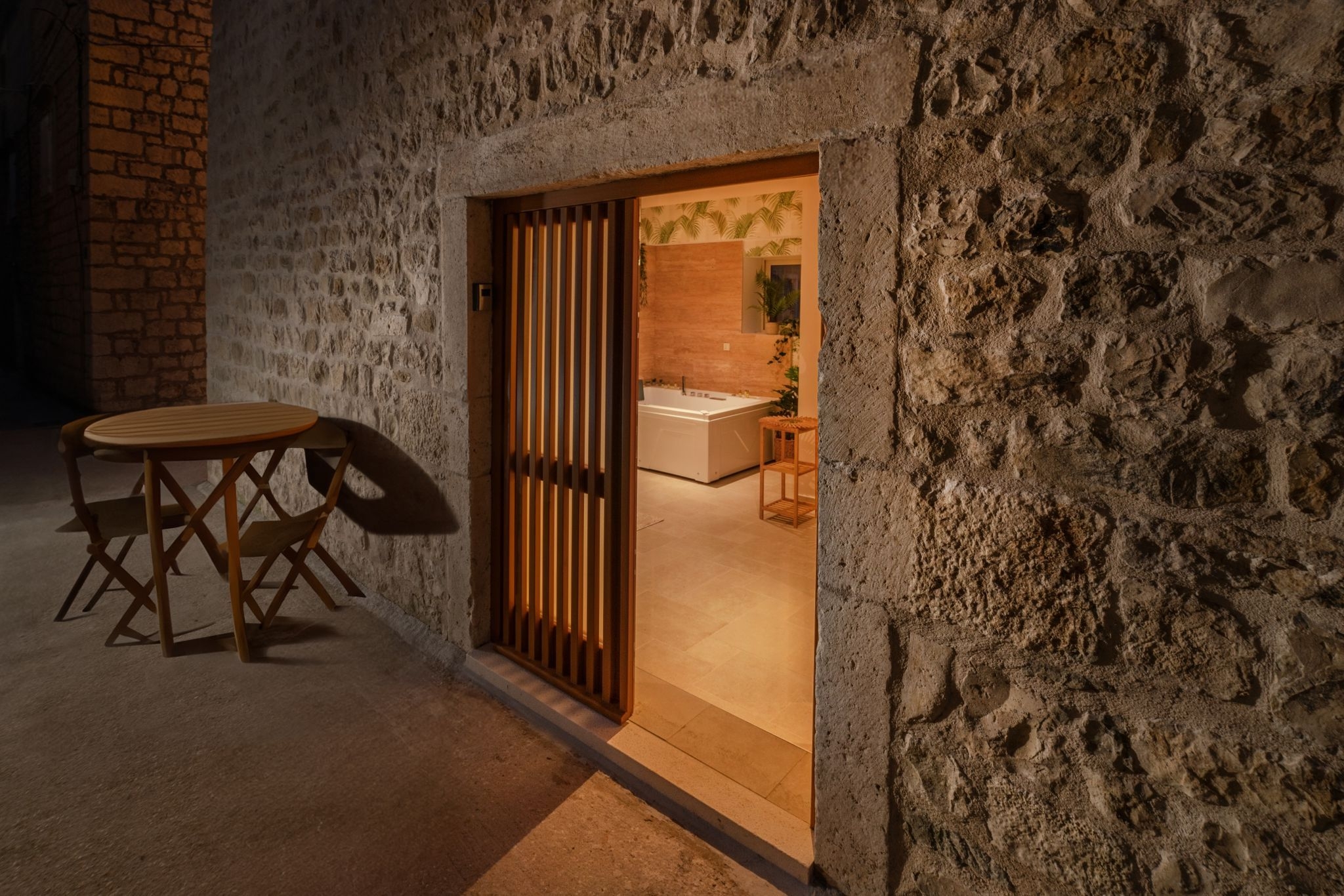 Two bedroom house with terrace Kaštel Novi, Kaštela  K