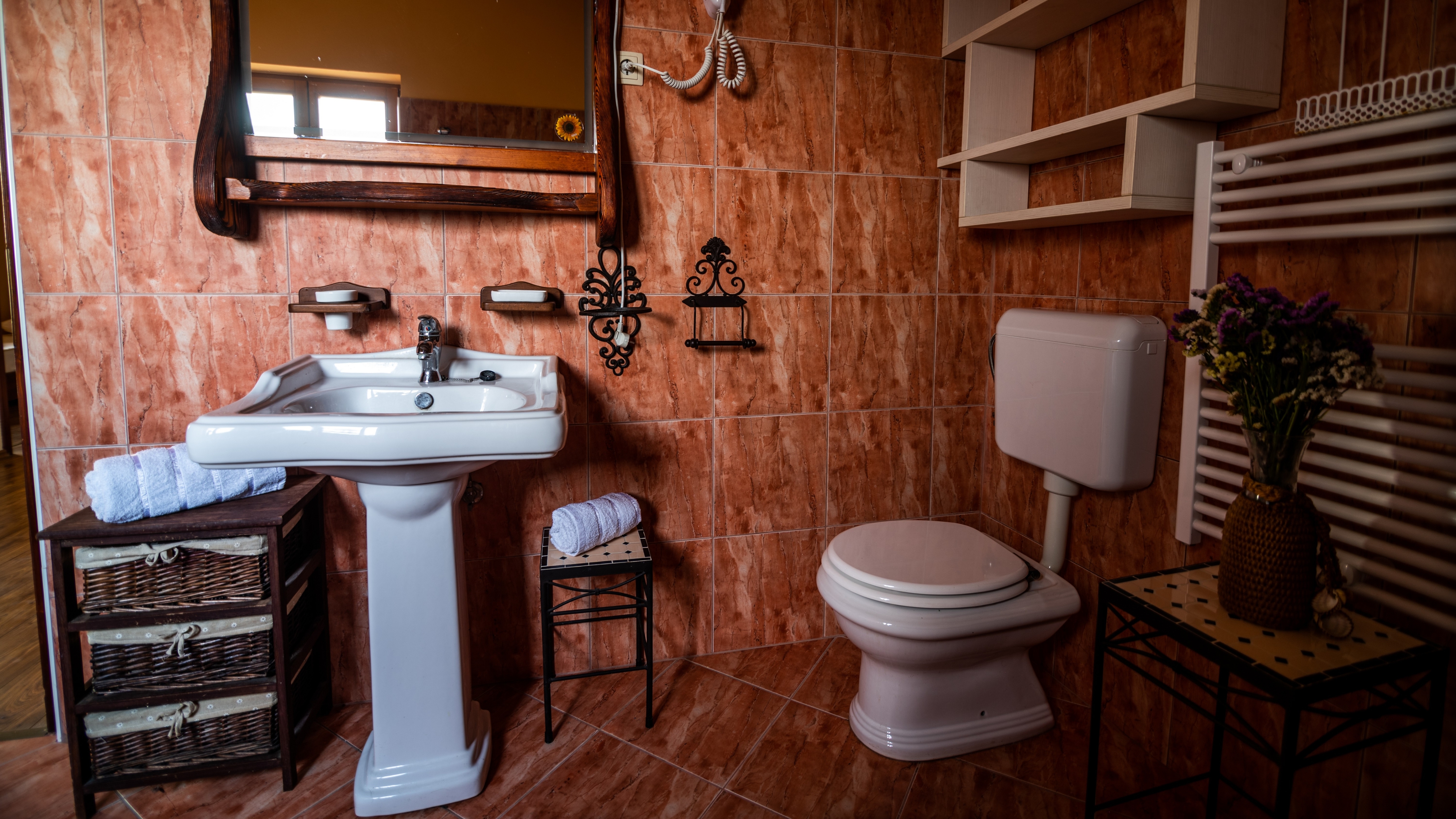 Three bedroom house with balcony and sea view Banjol, Rab  K