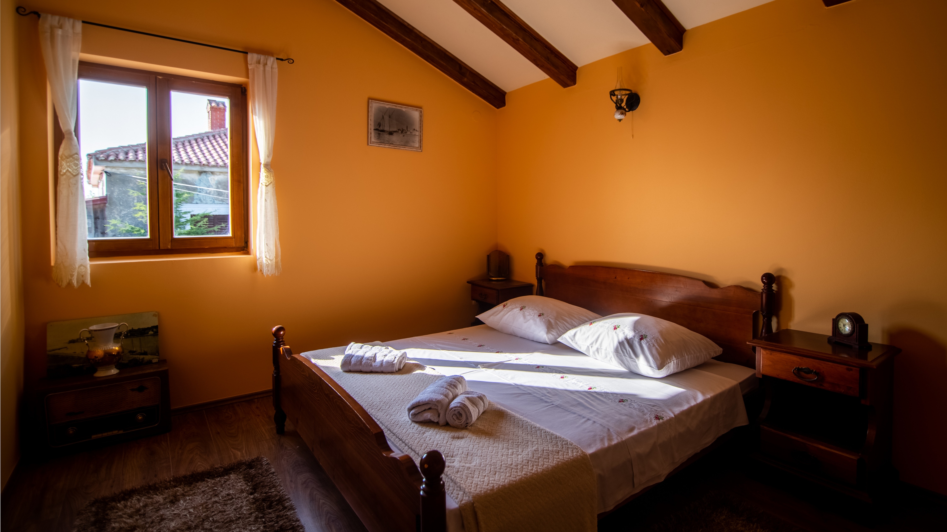 Three bedroom house with balcony and sea view Banjol, Rab  K