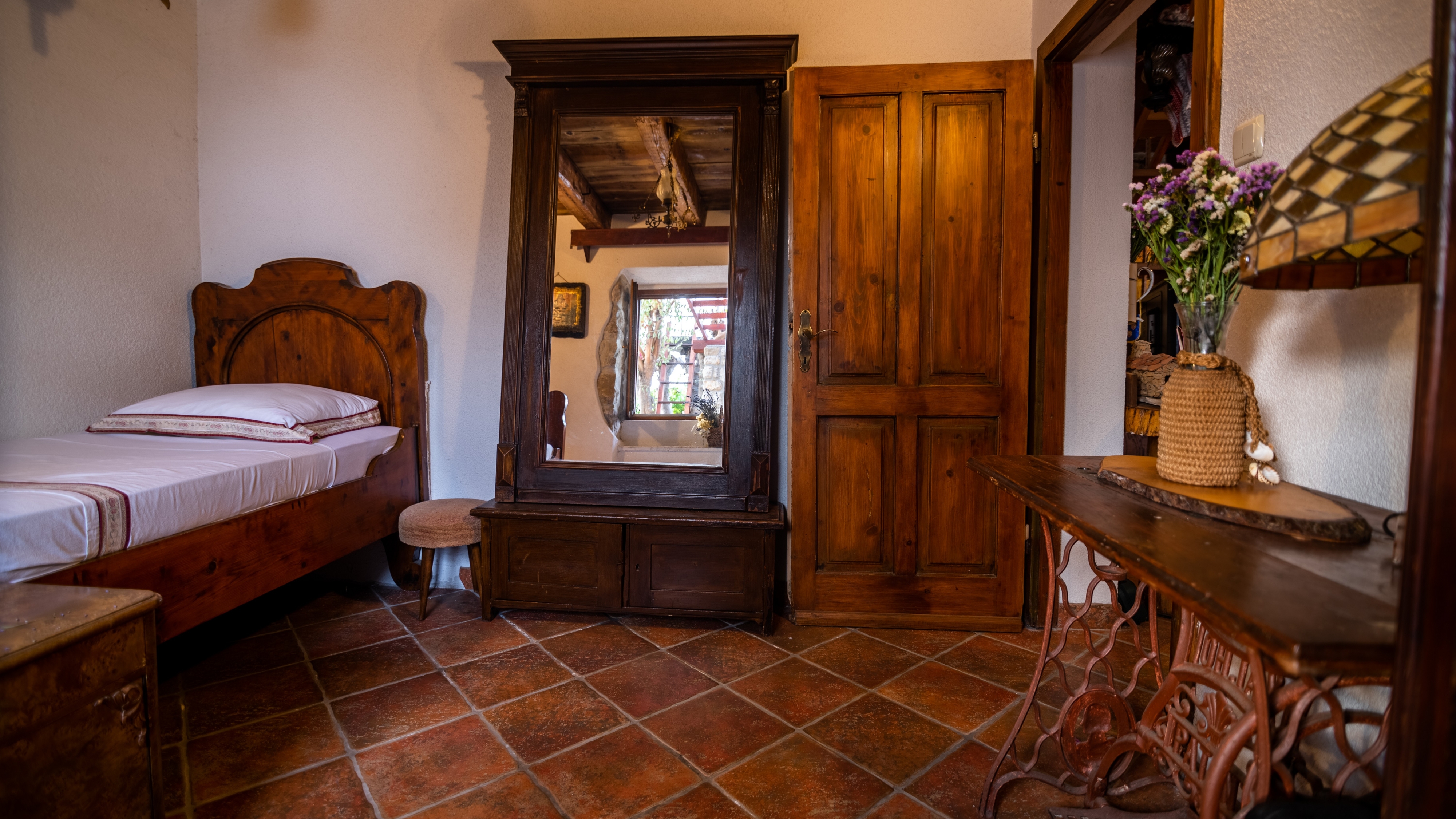 Three bedroom house with balcony and sea view Banjol, Rab  K