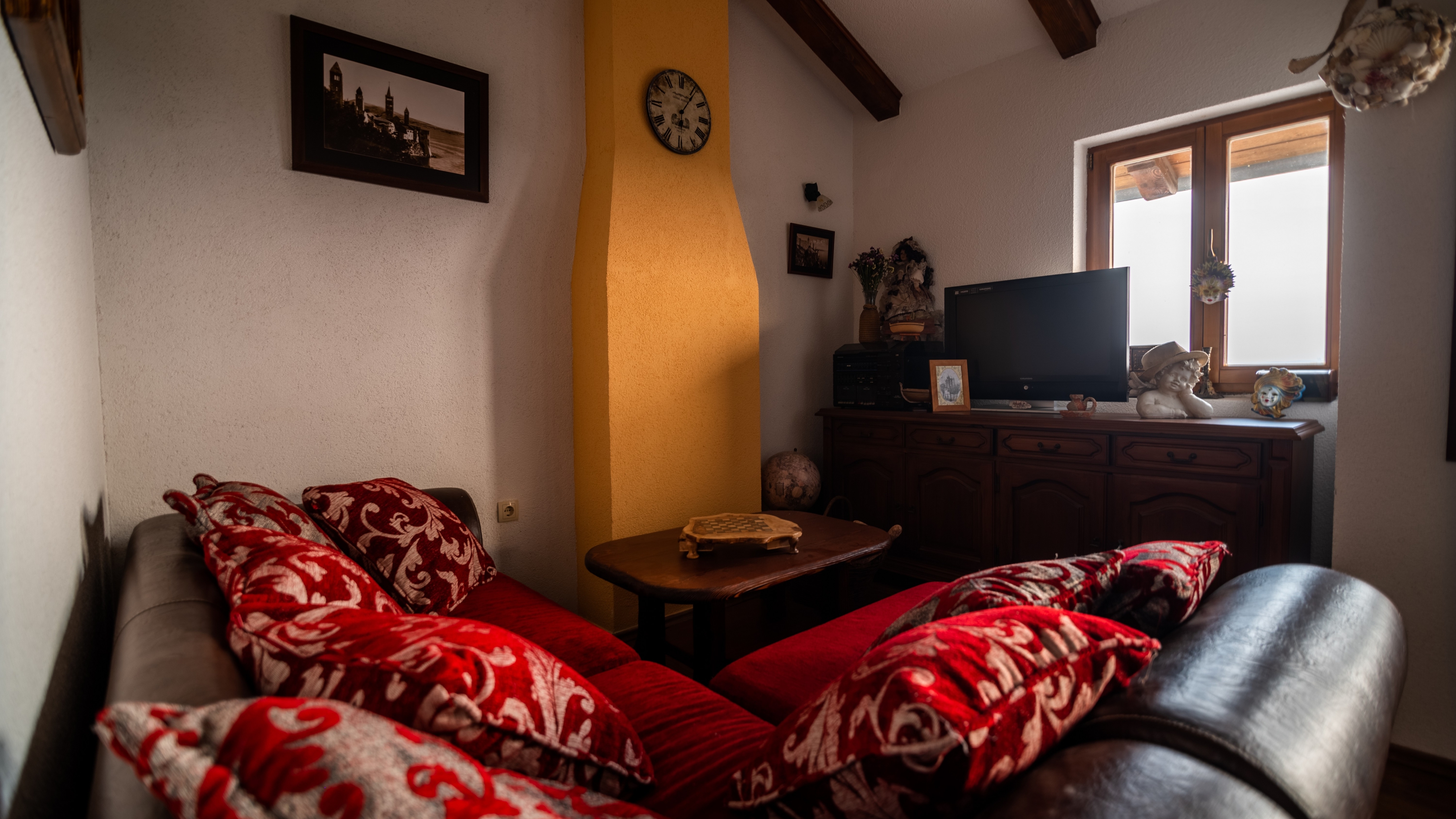 Three bedroom house with balcony and sea view Banjol, Rab  K