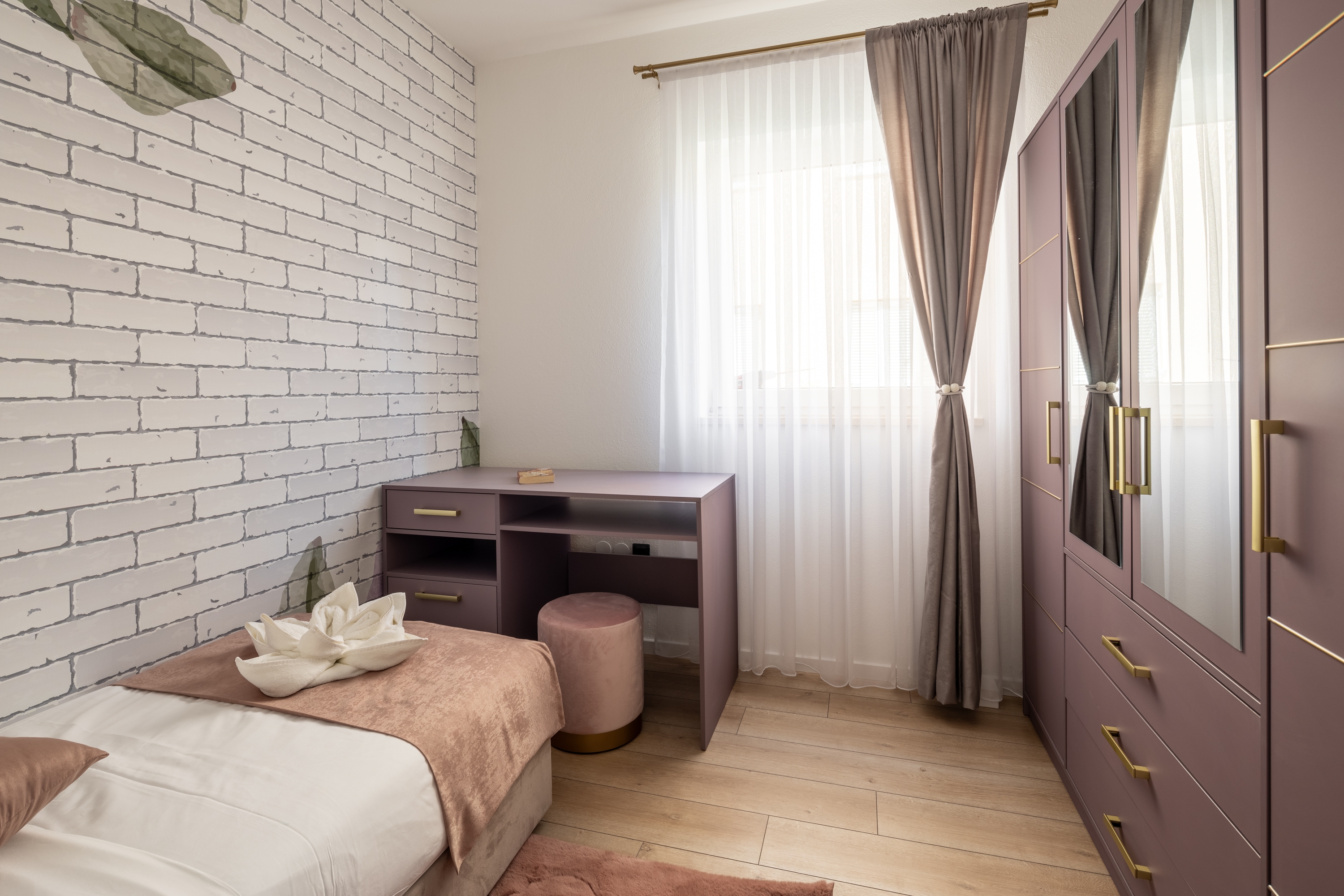Two bedroom apartment with air-conditioning Seget Donji, Trogir  A-b