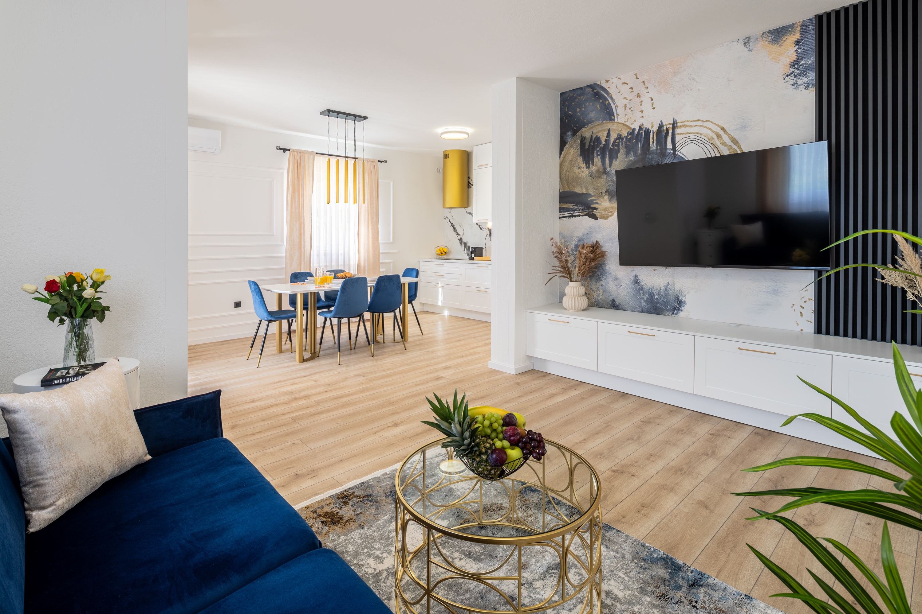 Two bedroom apartment with air-conditioning Seget Donji, Trogir  A-b