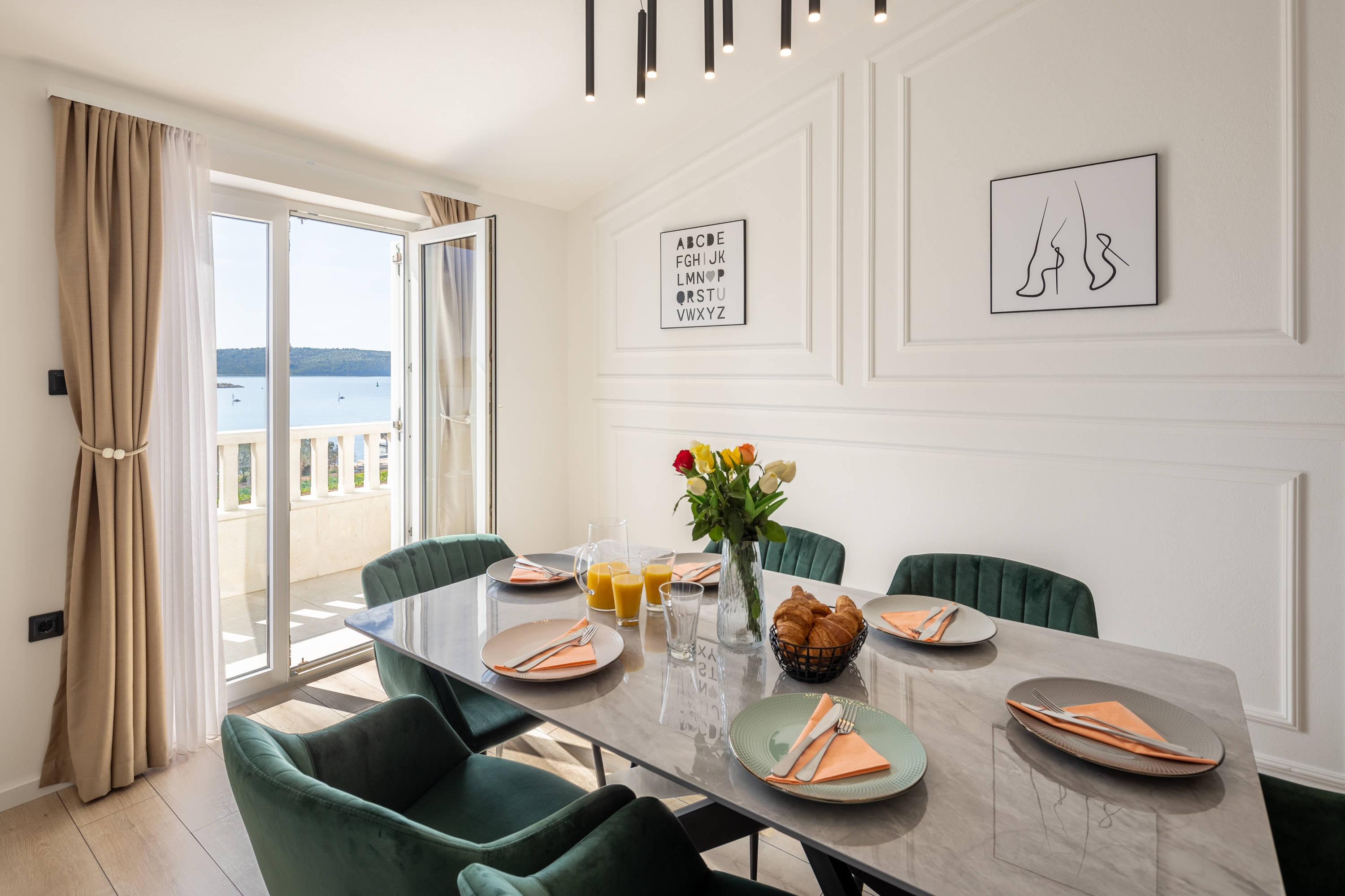 Two bedroom apartment with balcony and sea view Seget Donji, Trogir  A-g