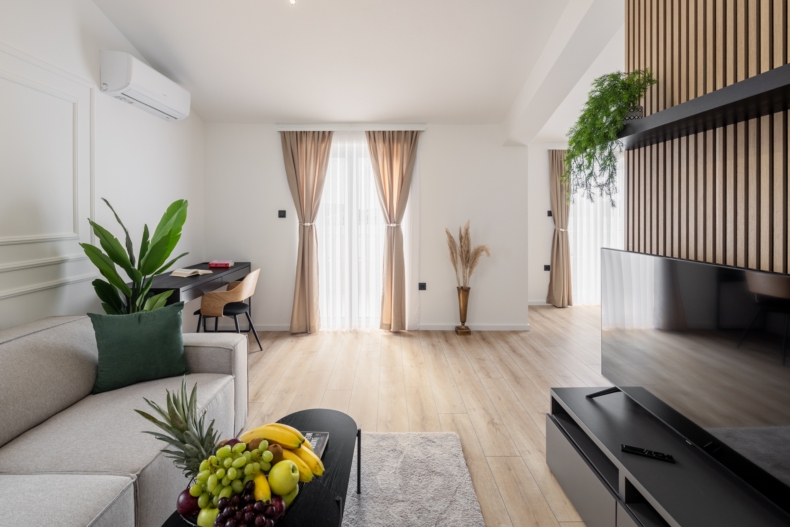 Two bedroom apartment with balcony and sea view Seget Donji, Trogir  A-g
