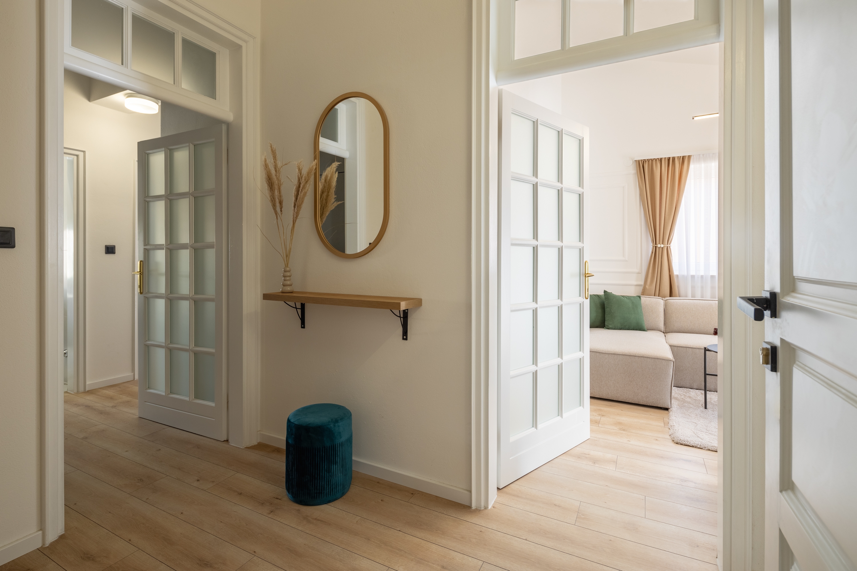 Two bedroom apartment with balcony and sea view Seget Donji, Trogir  A-h