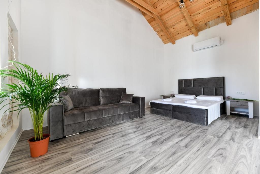 Three bedroom house with air-conditioning Gornje Raštane, Biograd  K
