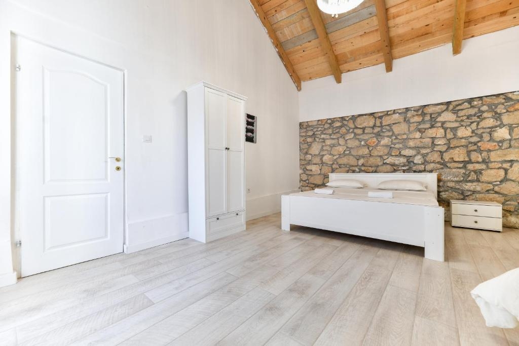 Three bedroom house with air-conditioning Gornje Raštane, Biograd  K