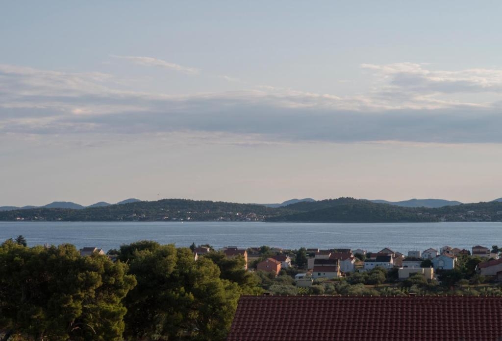 Two bedroom apartment with terrace and sea view Bibinje, Zadar  A-a
