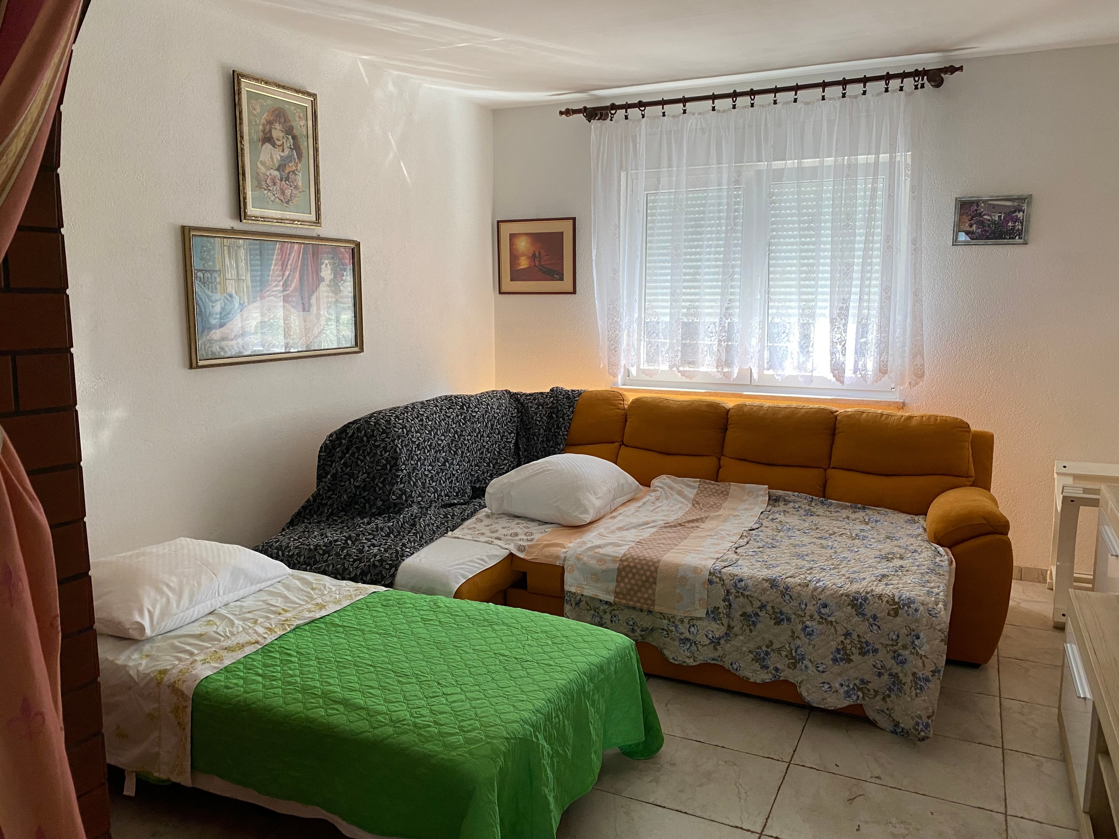 One bedroom apartment with terrace Rovinj  A-b