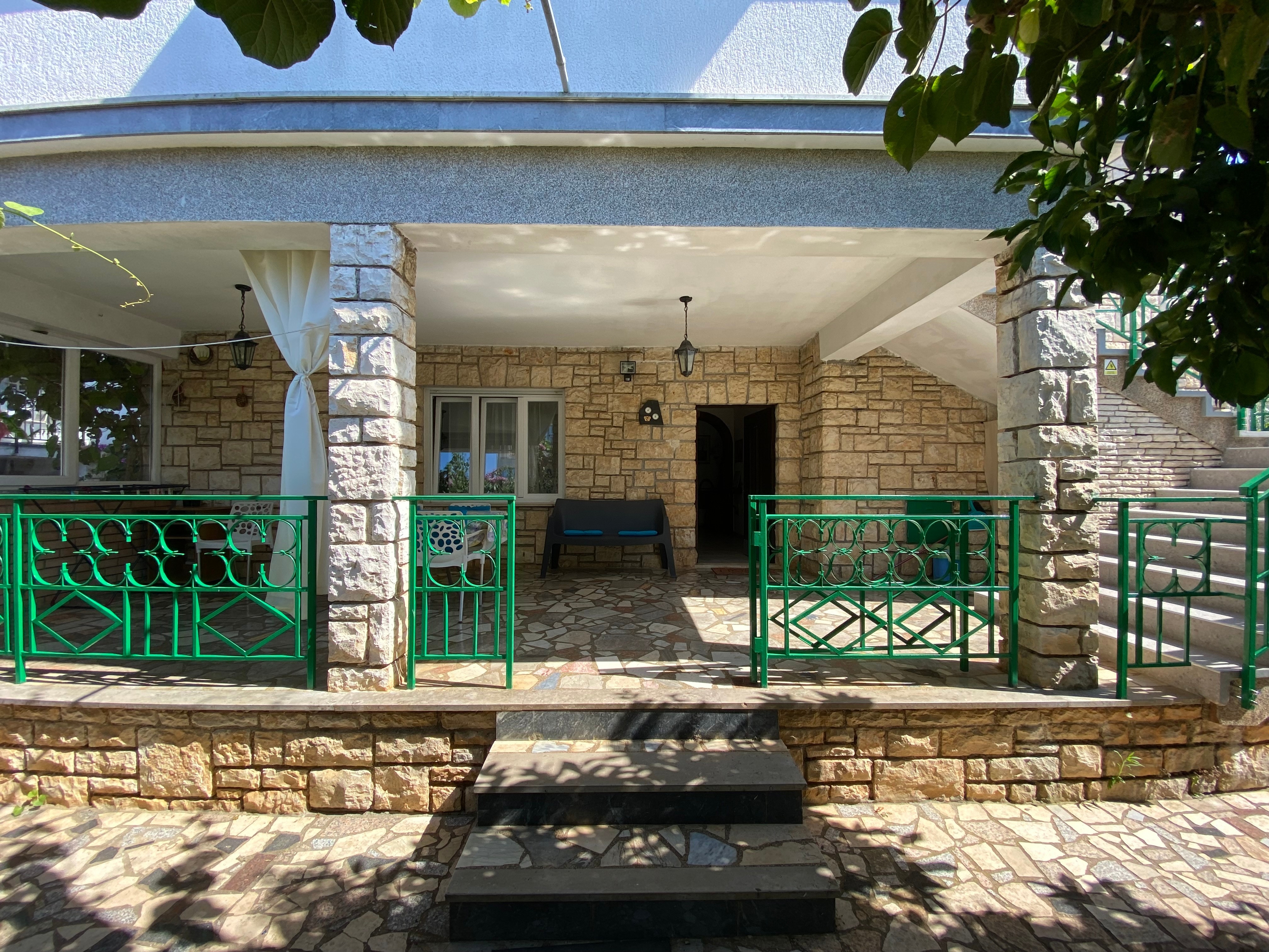 One bedroom apartment with terrace Rovinj  A-b