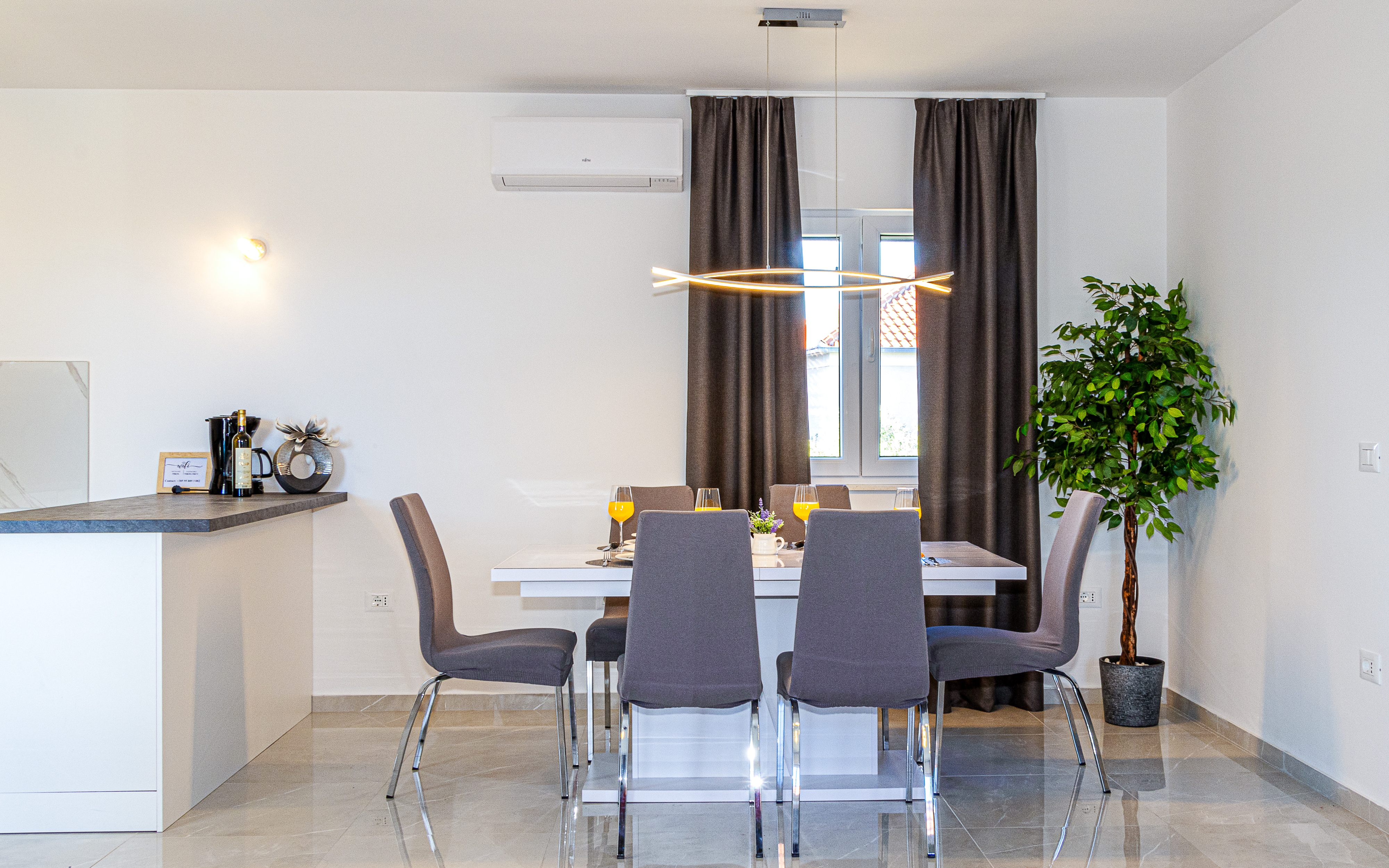 Two bedroom apartment with terrace and sea view Okrug Gornji, Čiovo (A-23151-b) Two bedroom apartment with terrace and sea view Okrug Gornji, Čiovo (A-23151-b)