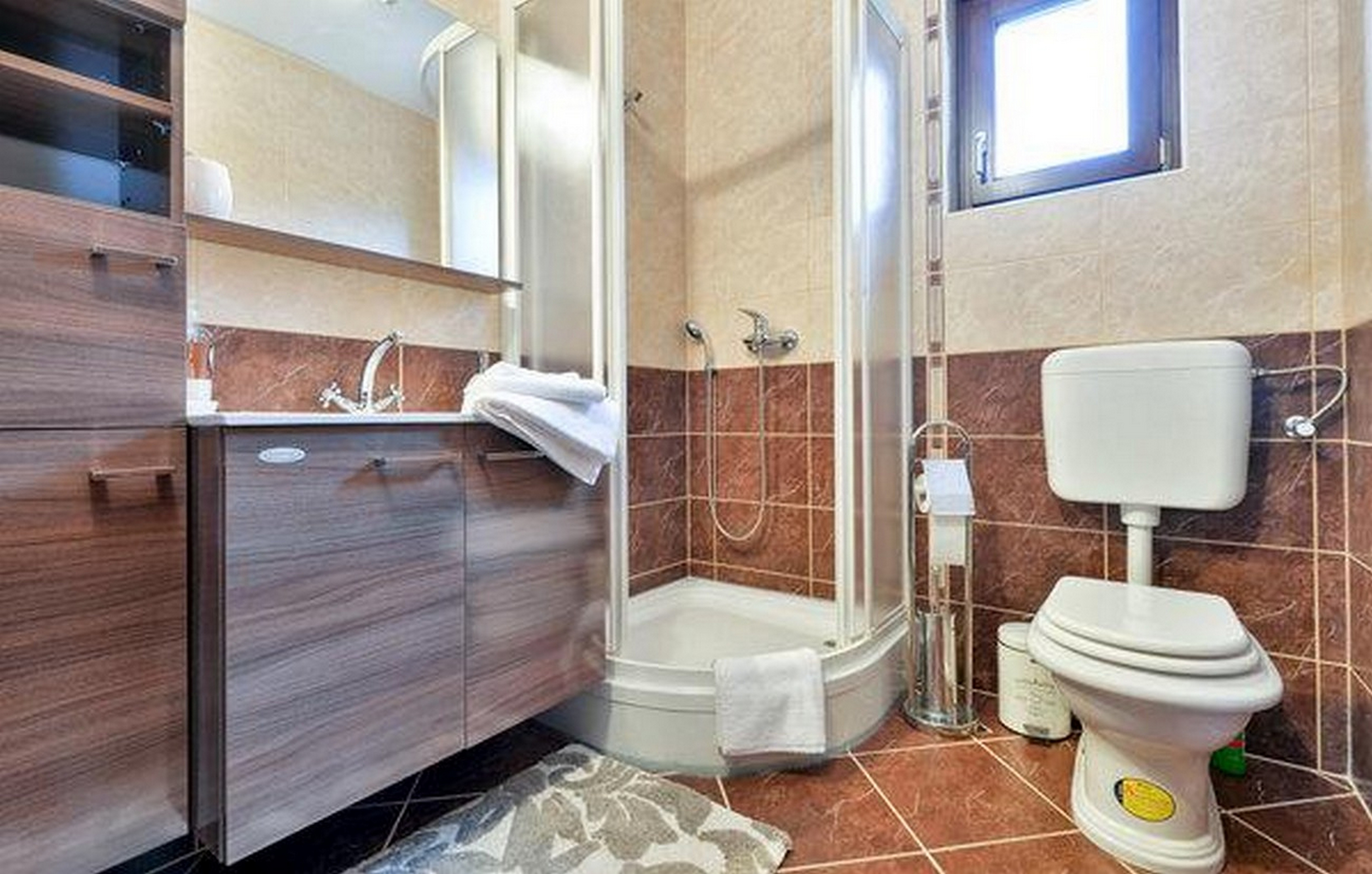 Two bedroom house with terrace Glavnica Donja, Zagreb  K