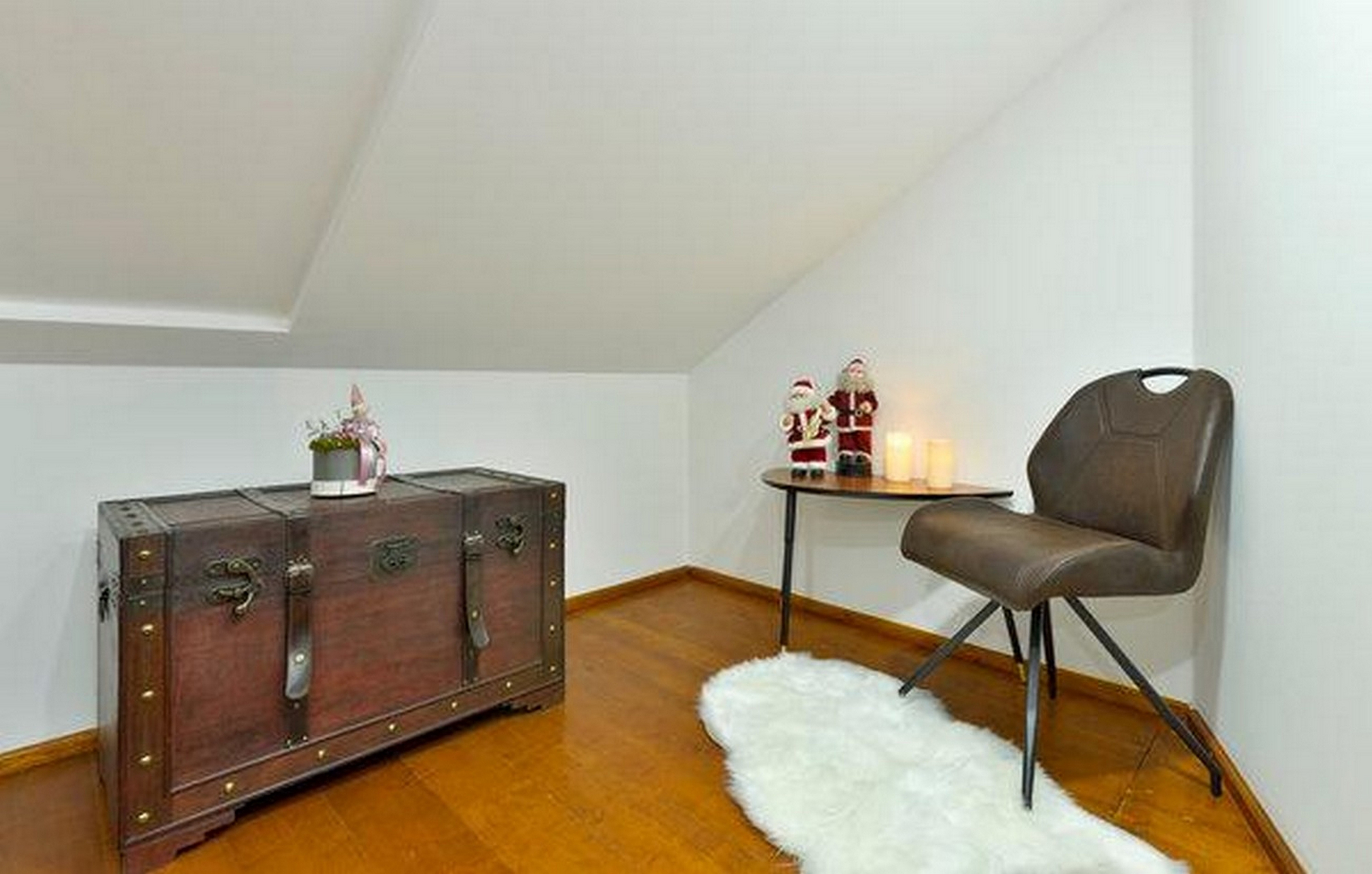 Two bedroom house with terrace Glavnica Donja, Zagreb  K