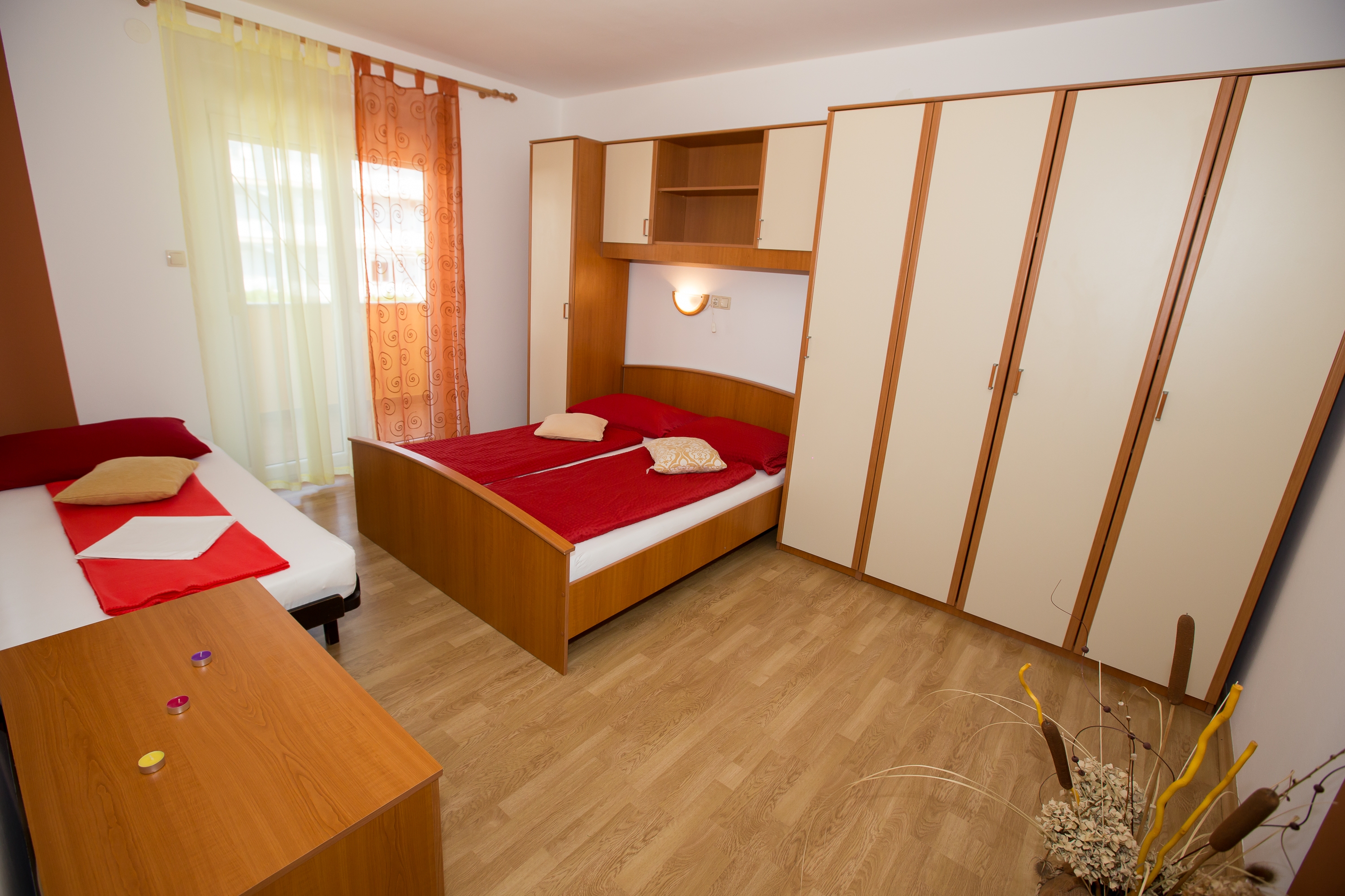 Top Rab Lopar Top Rab Lopar