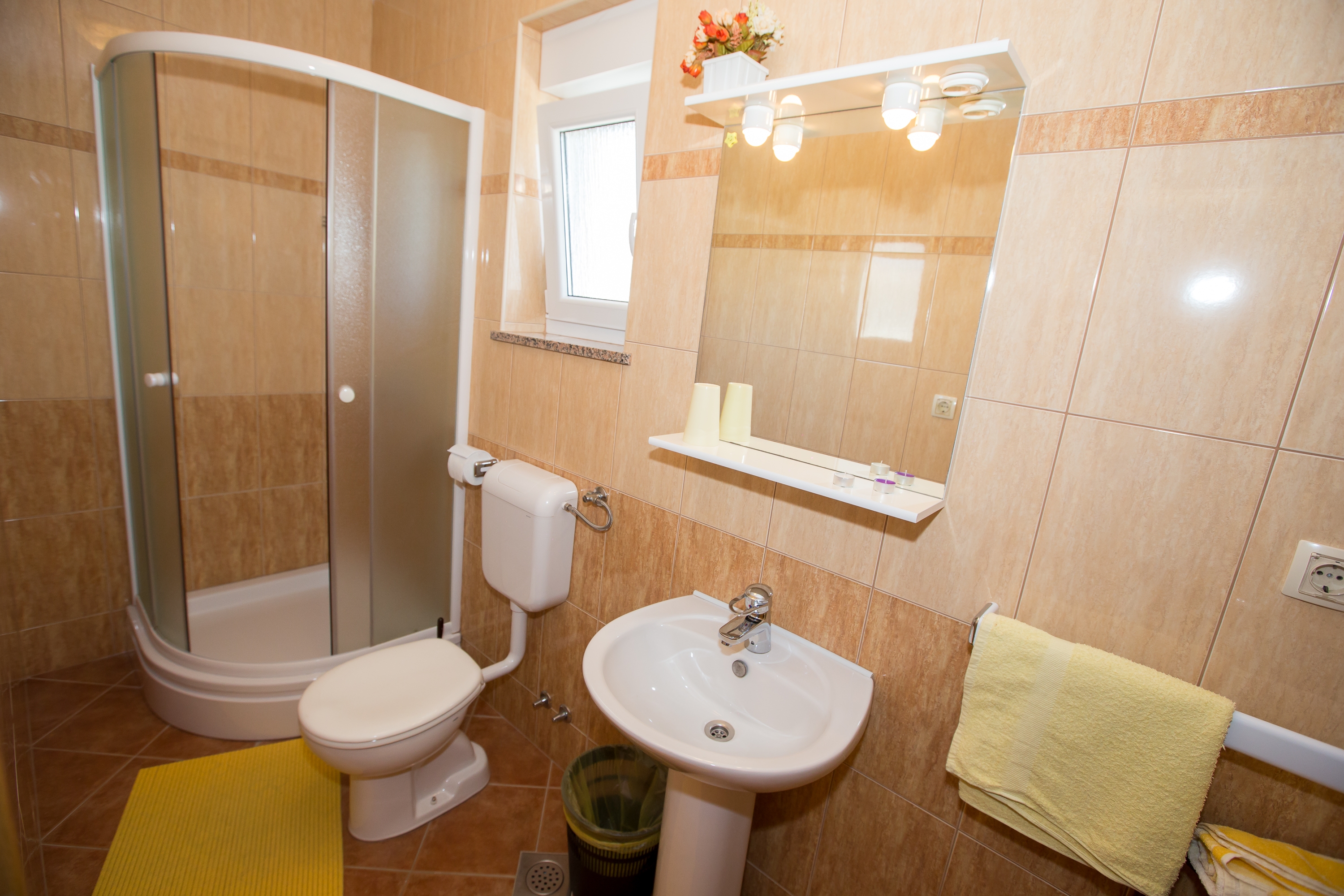 Top Rab Lopar Top Rab Lopar