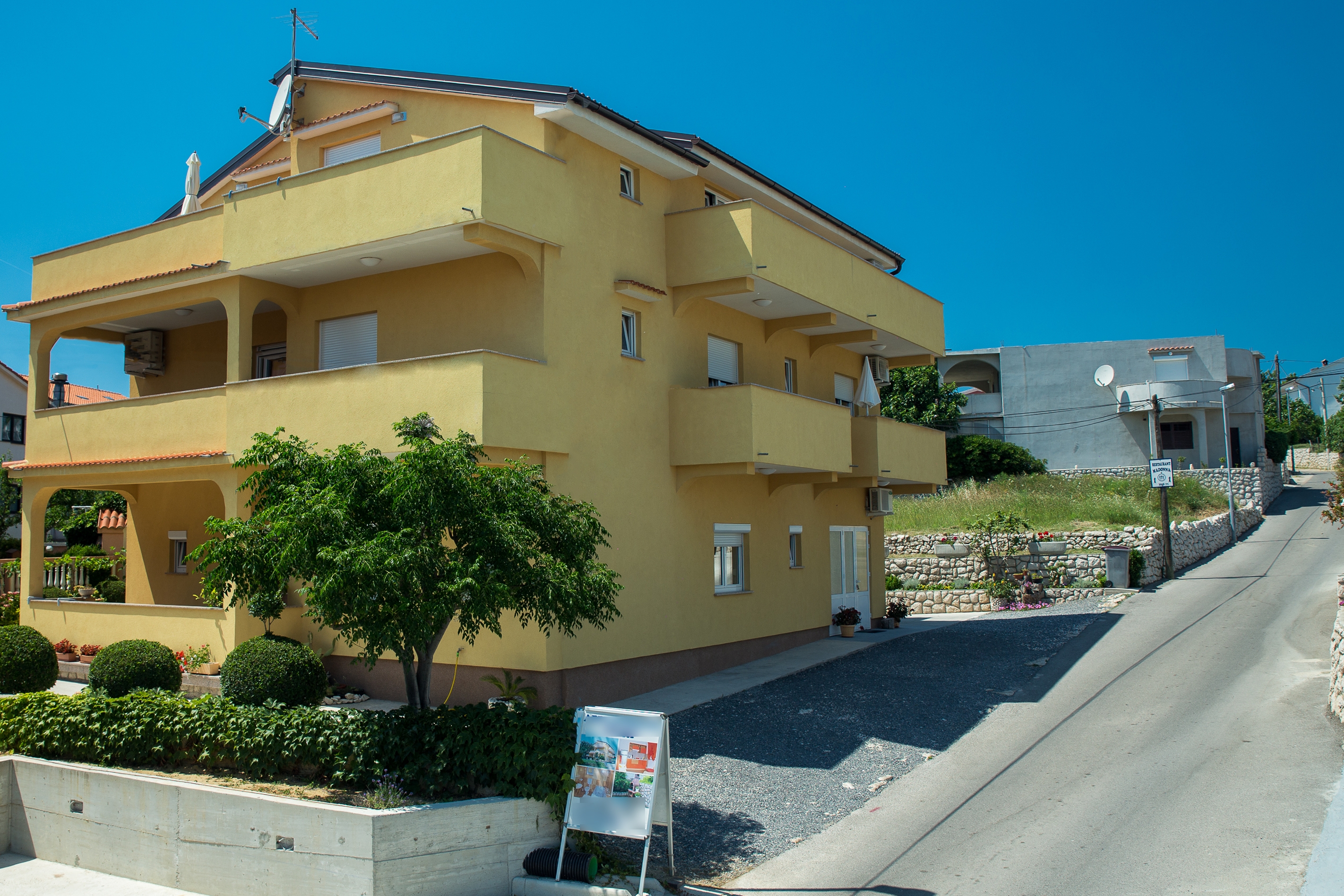 One bedroom apartment with balcony Lopar, Rab (A-23156-b) One bedroom apartment with balcony Lopar, Rab (A-23156-b)