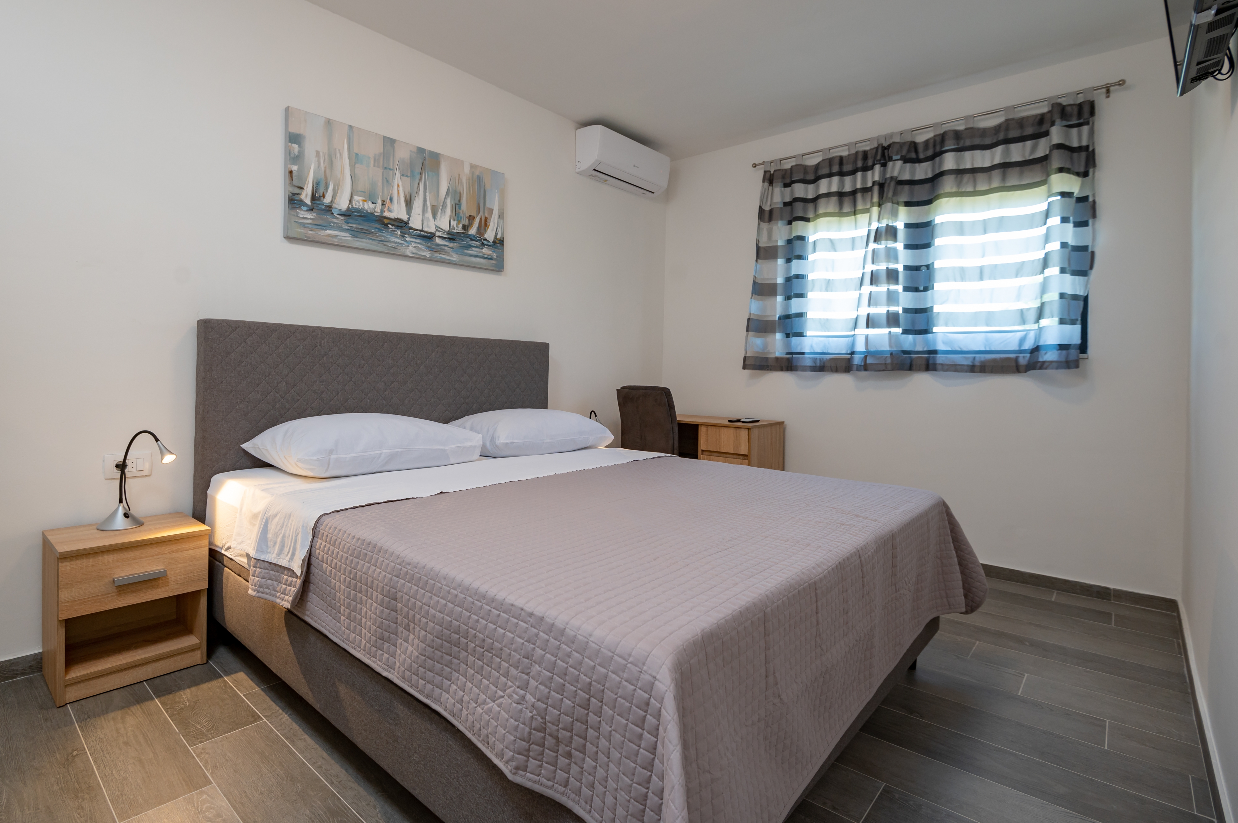 Two bedroom house with terrace and sea view Privlaka, Zadar  K