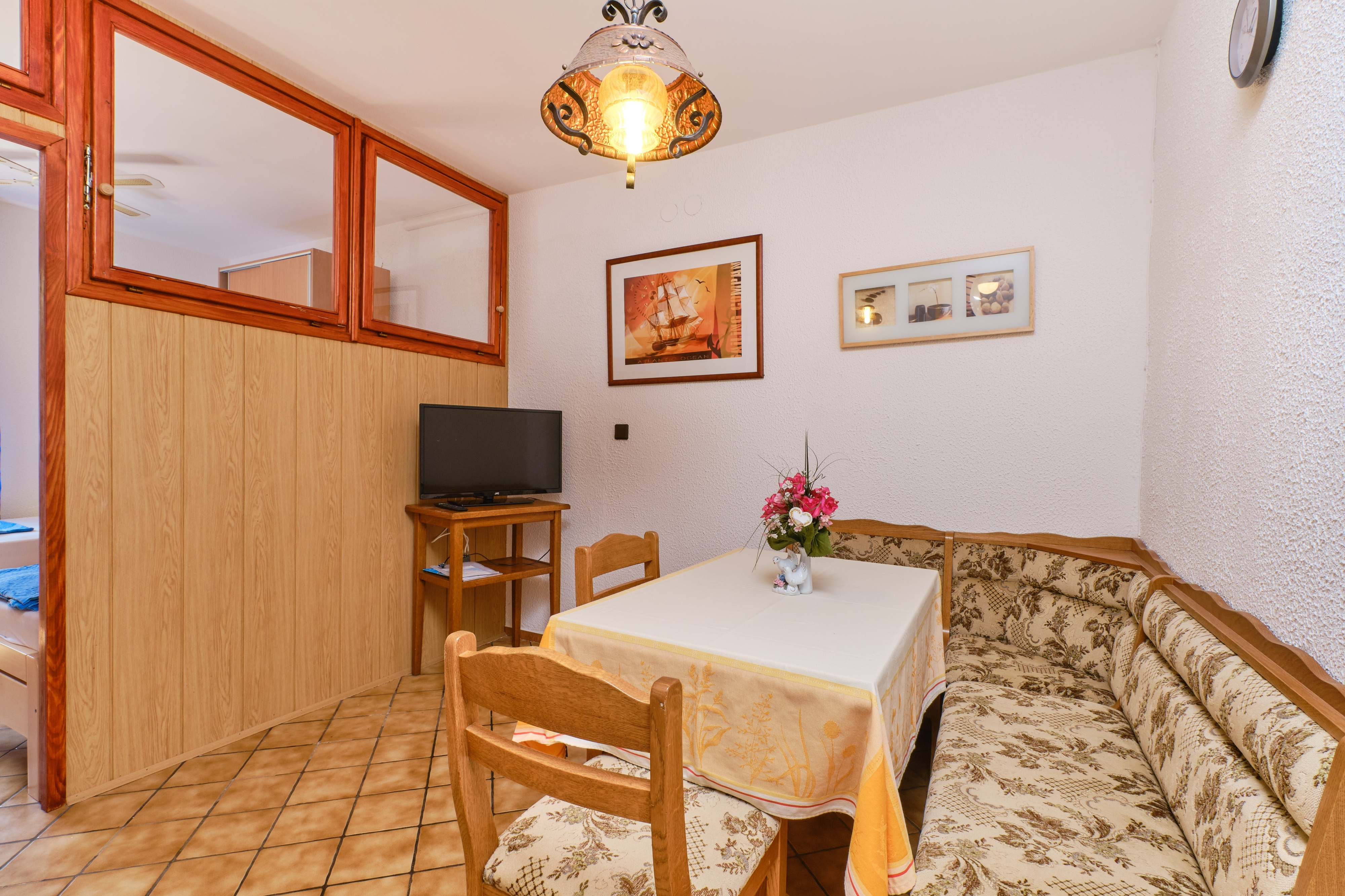 Two bedroom apartment with terrace Mali Lošinj, Lošinj (A-23160-b)