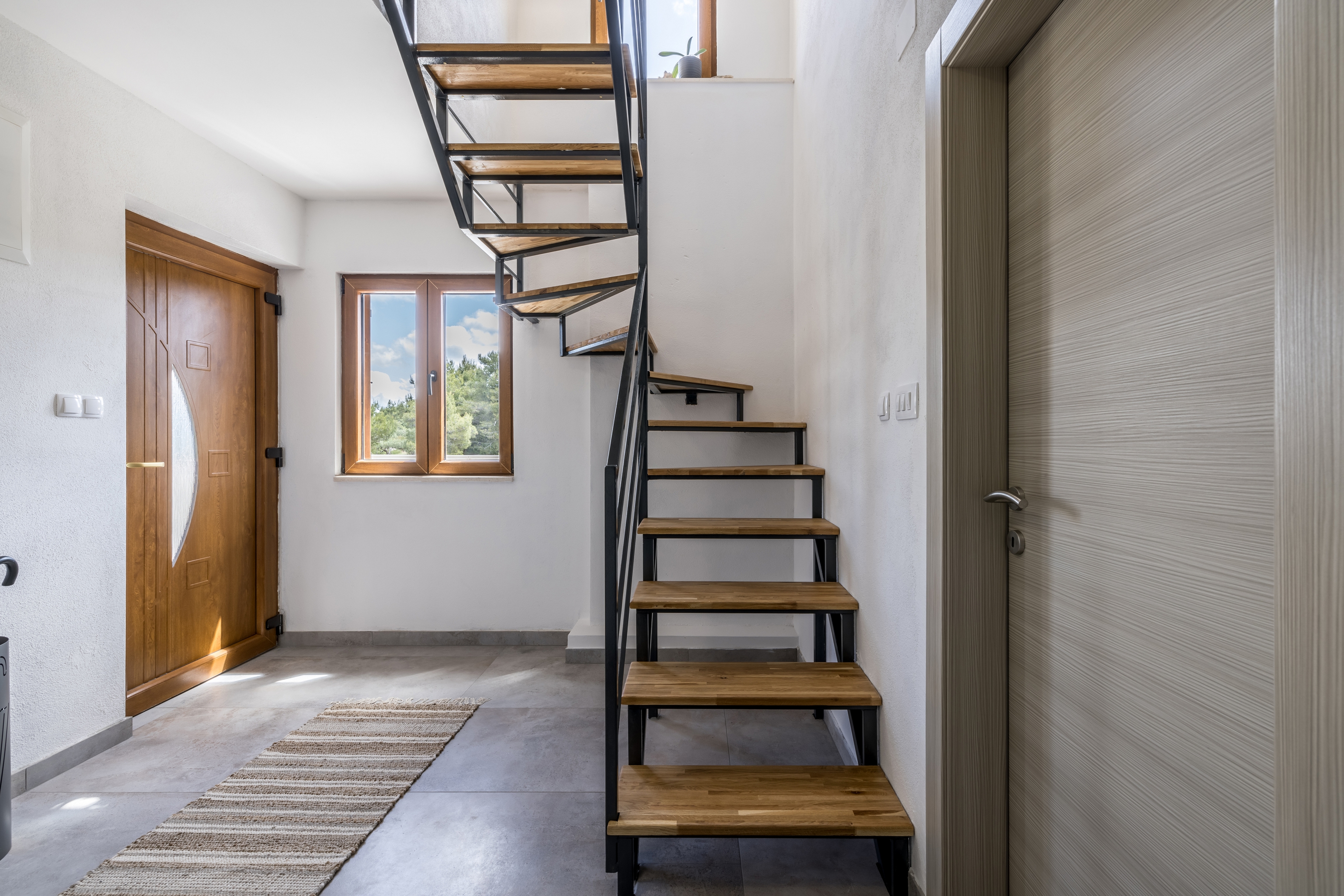 Three bedroom apartment with terrace and sea view Splitska, Brač  A-a