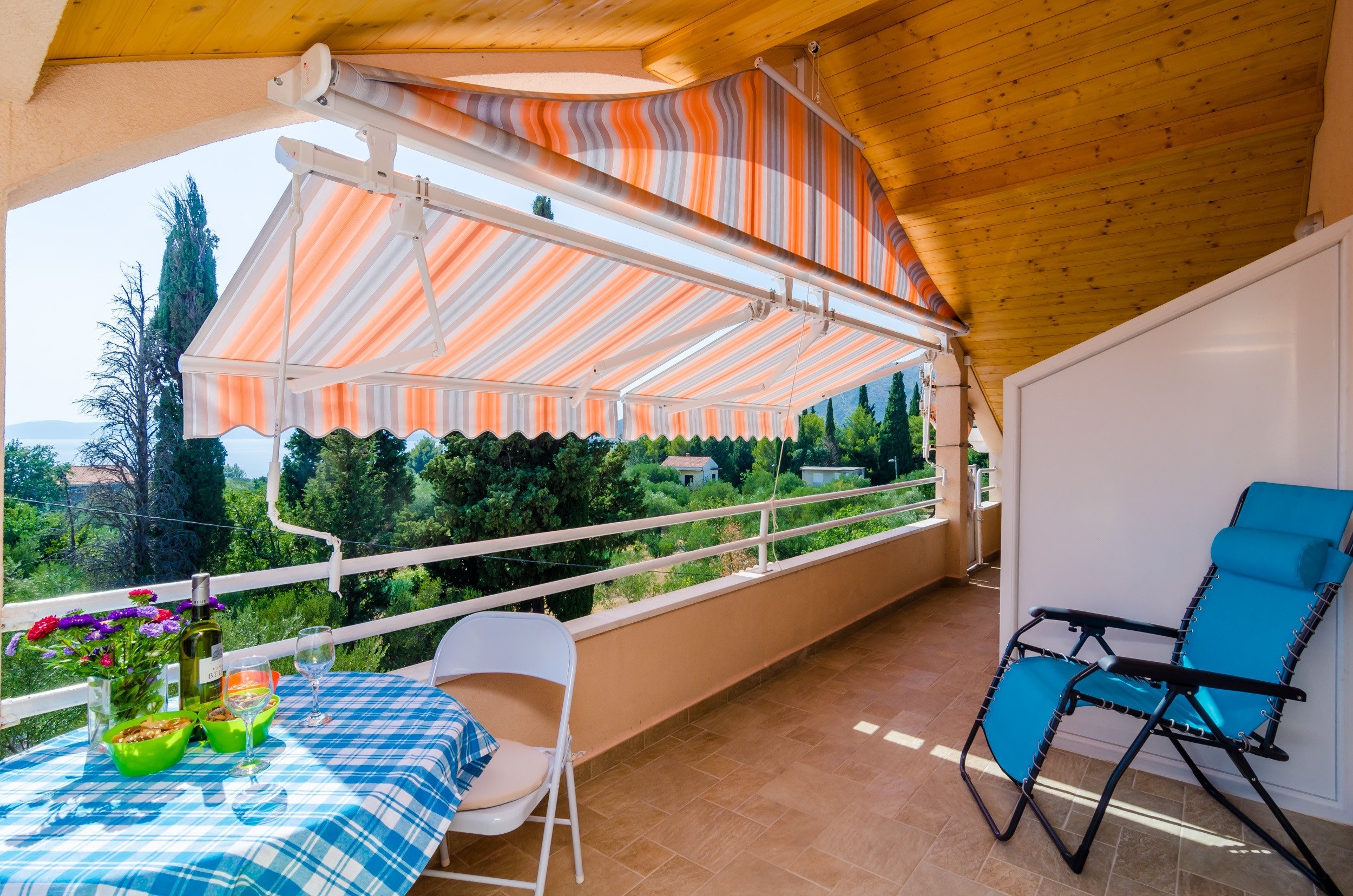 Two bedroom apartment with balcony and sea view Banići, Dubrovnik (A-23176-a)