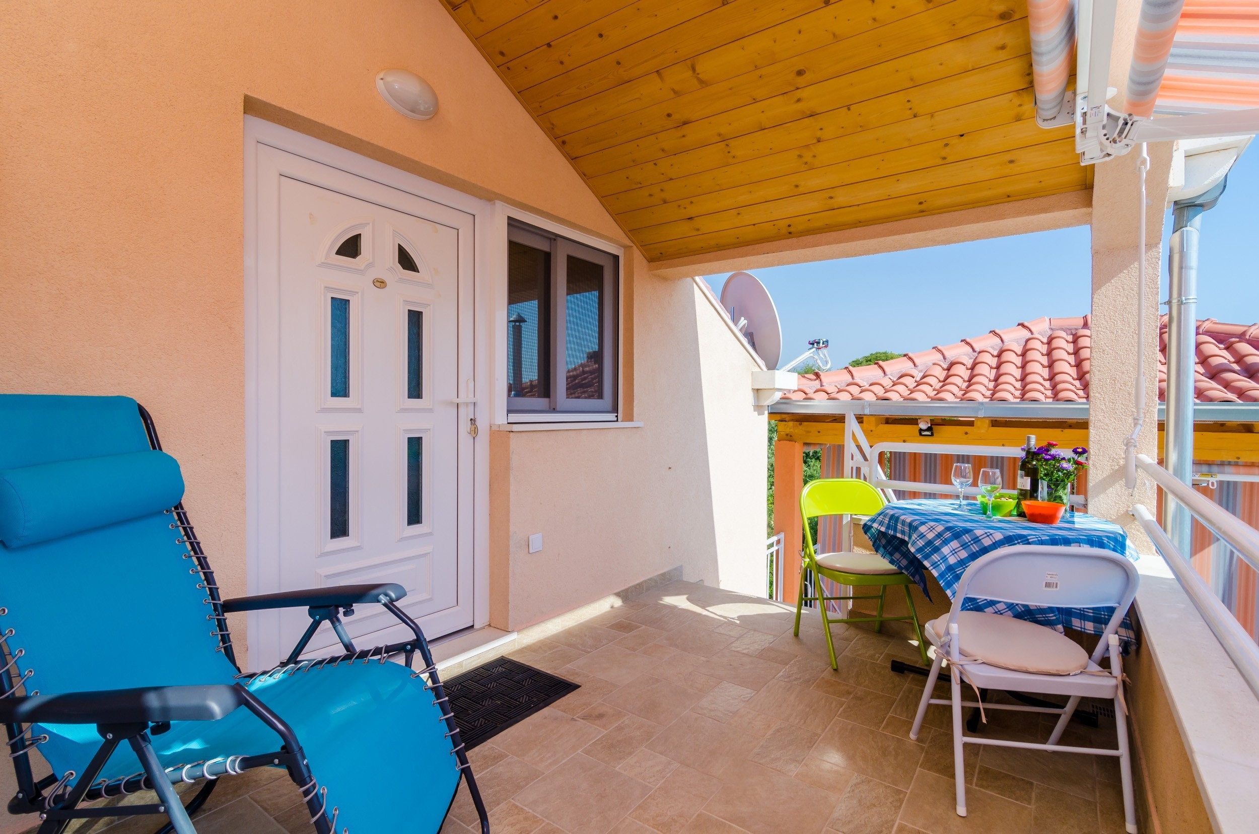Two bedroom apartment with balcony and sea view Banići, Dubrovnik  A-a