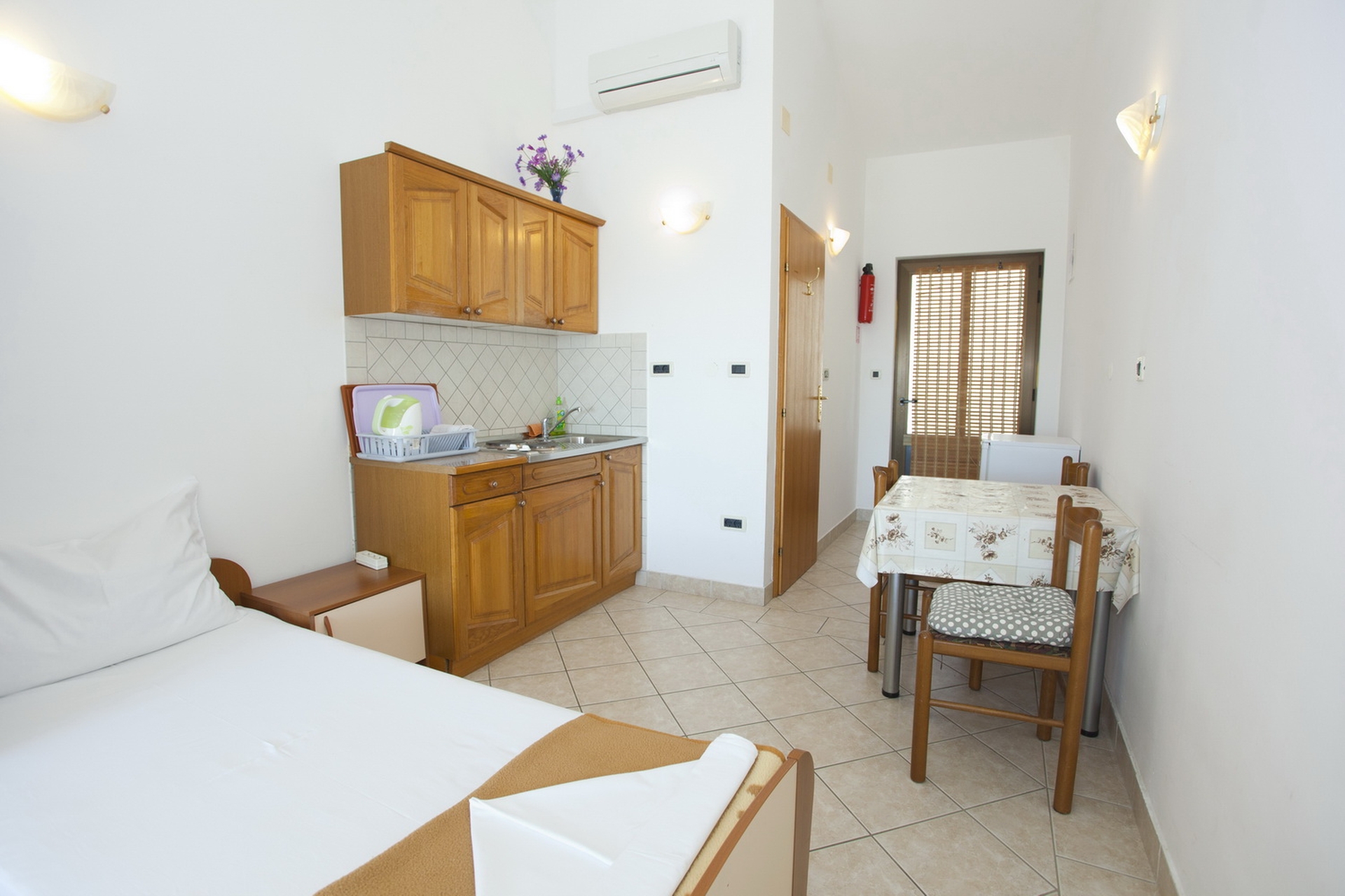 Studio flat with balcony and sea view Promajna, Makarska  AS-e