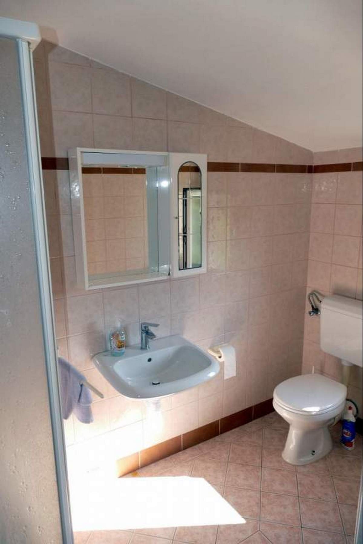 Two bedroom apartment with terrace and sea view Barbat, Rab  A-a
