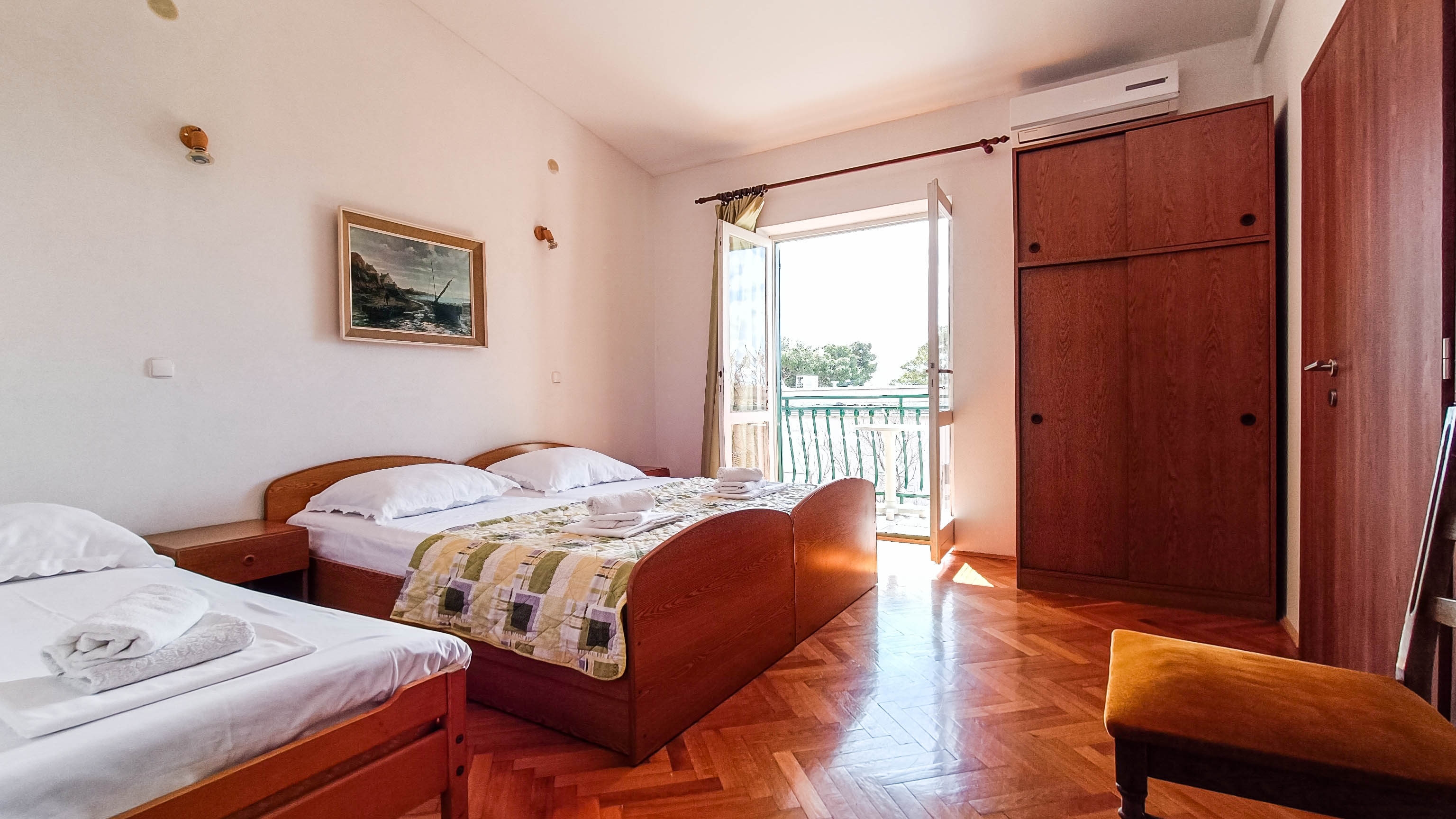 One bedroom apartment near beach Promajna, Makarska  A-b