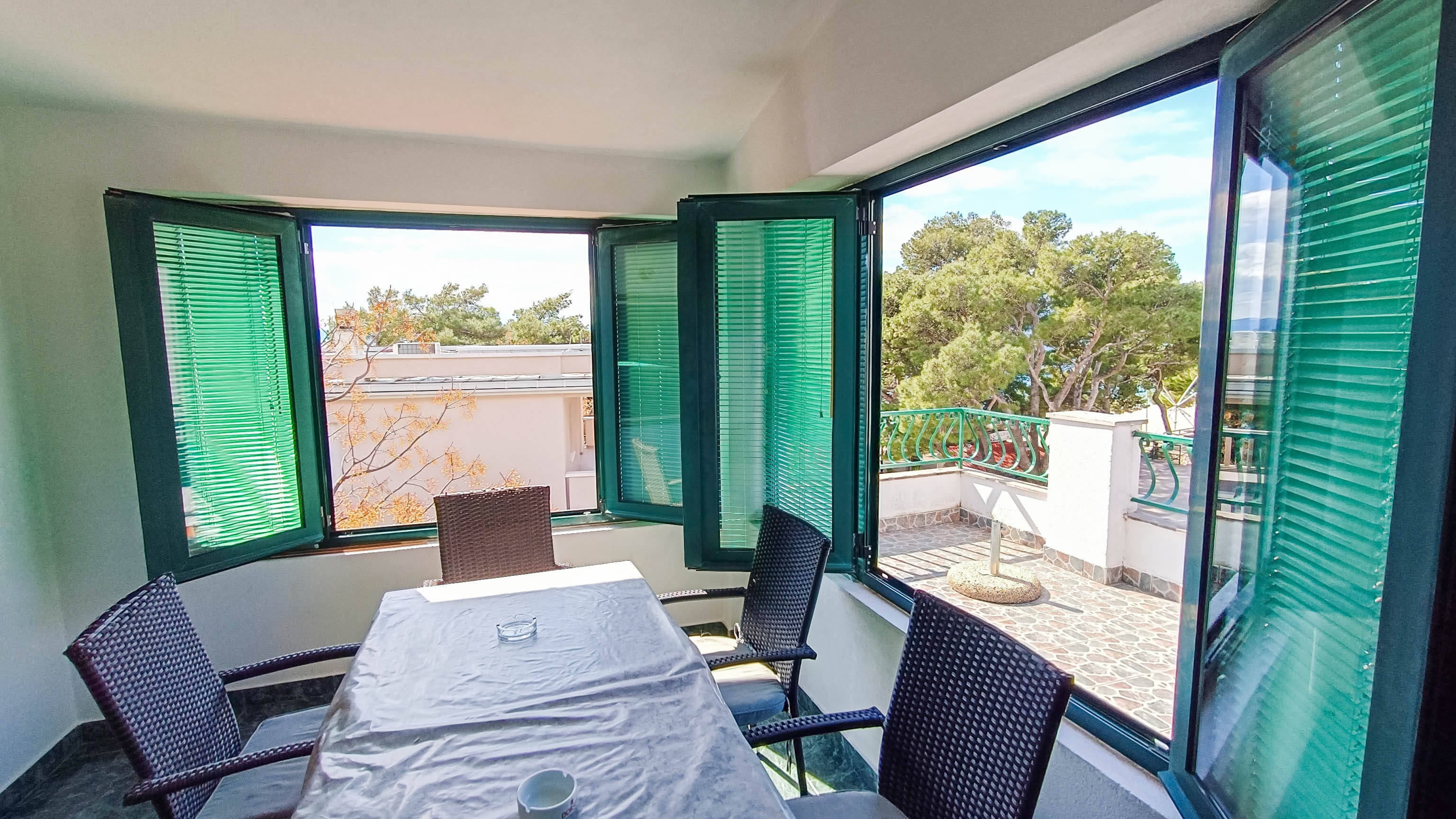 One bedroom apartment near beach Promajna, Makarska  A-b