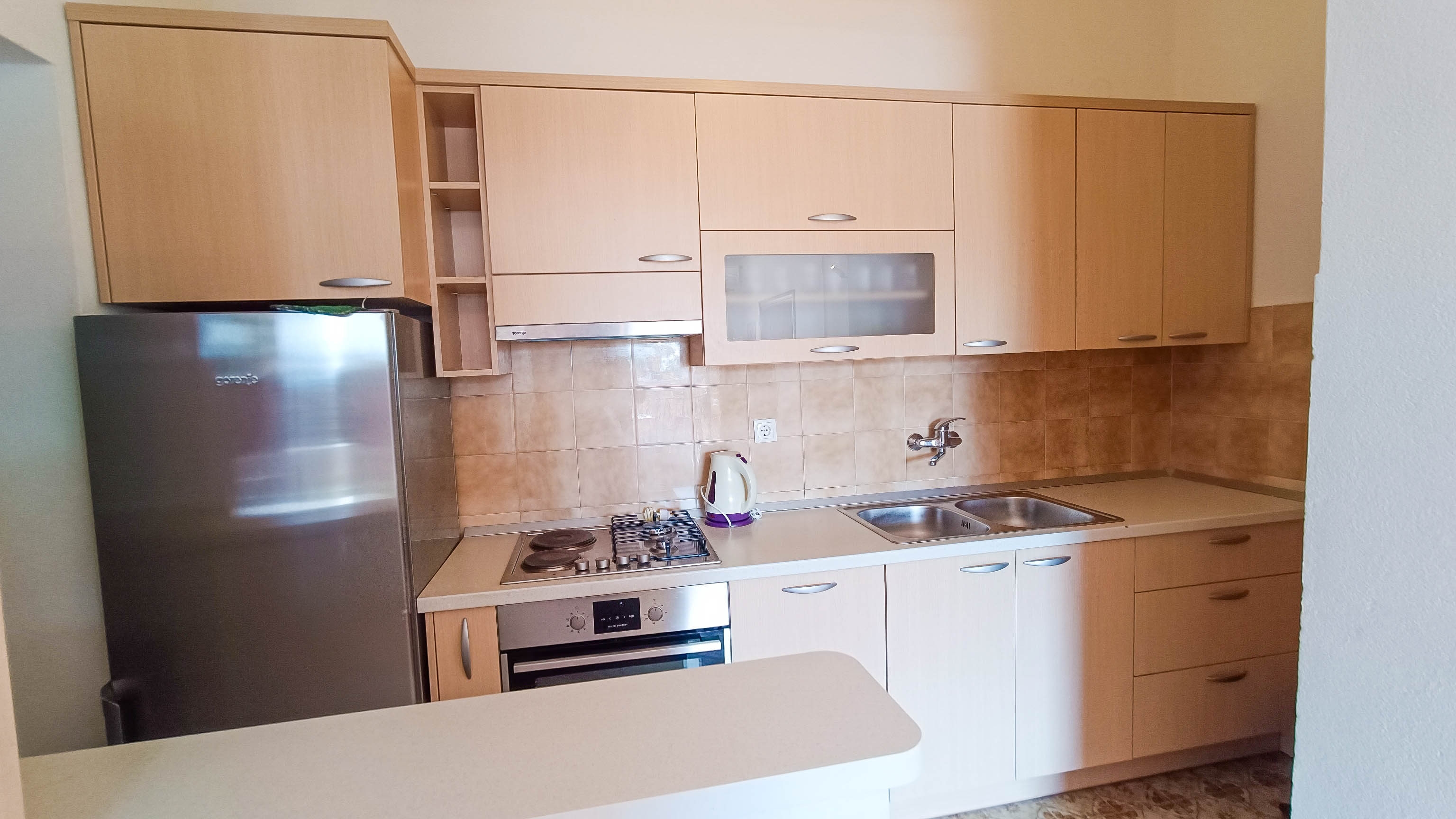 One bedroom apartment near beach Promajna, Makarska  A-b